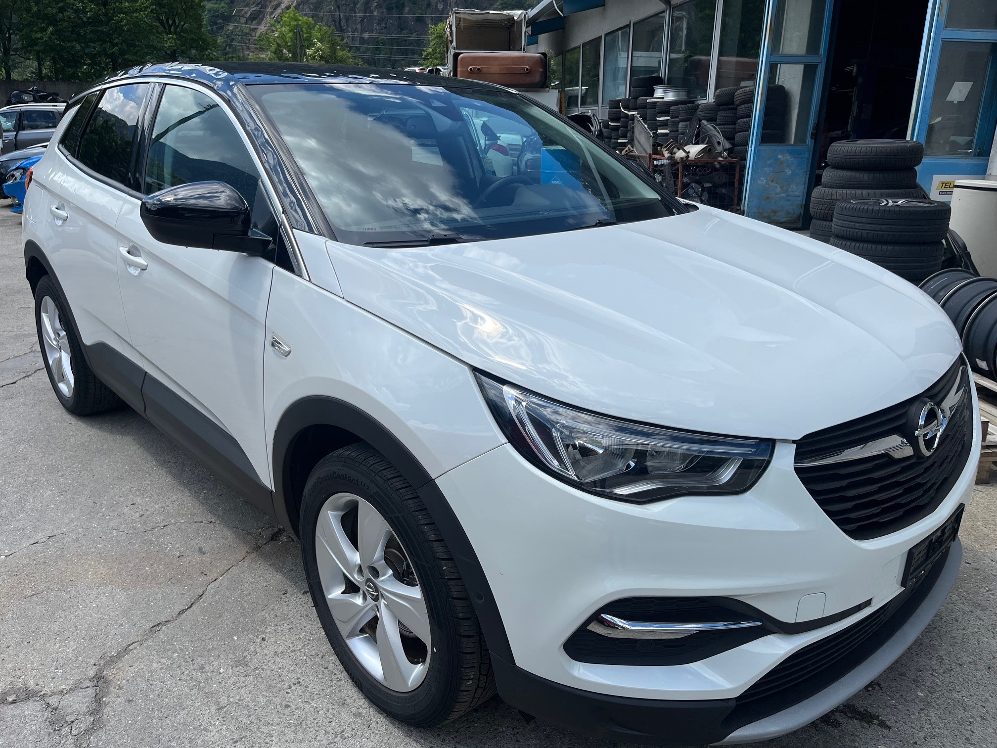 OPEL Grandland X 1.2i TP Excellence Automatik