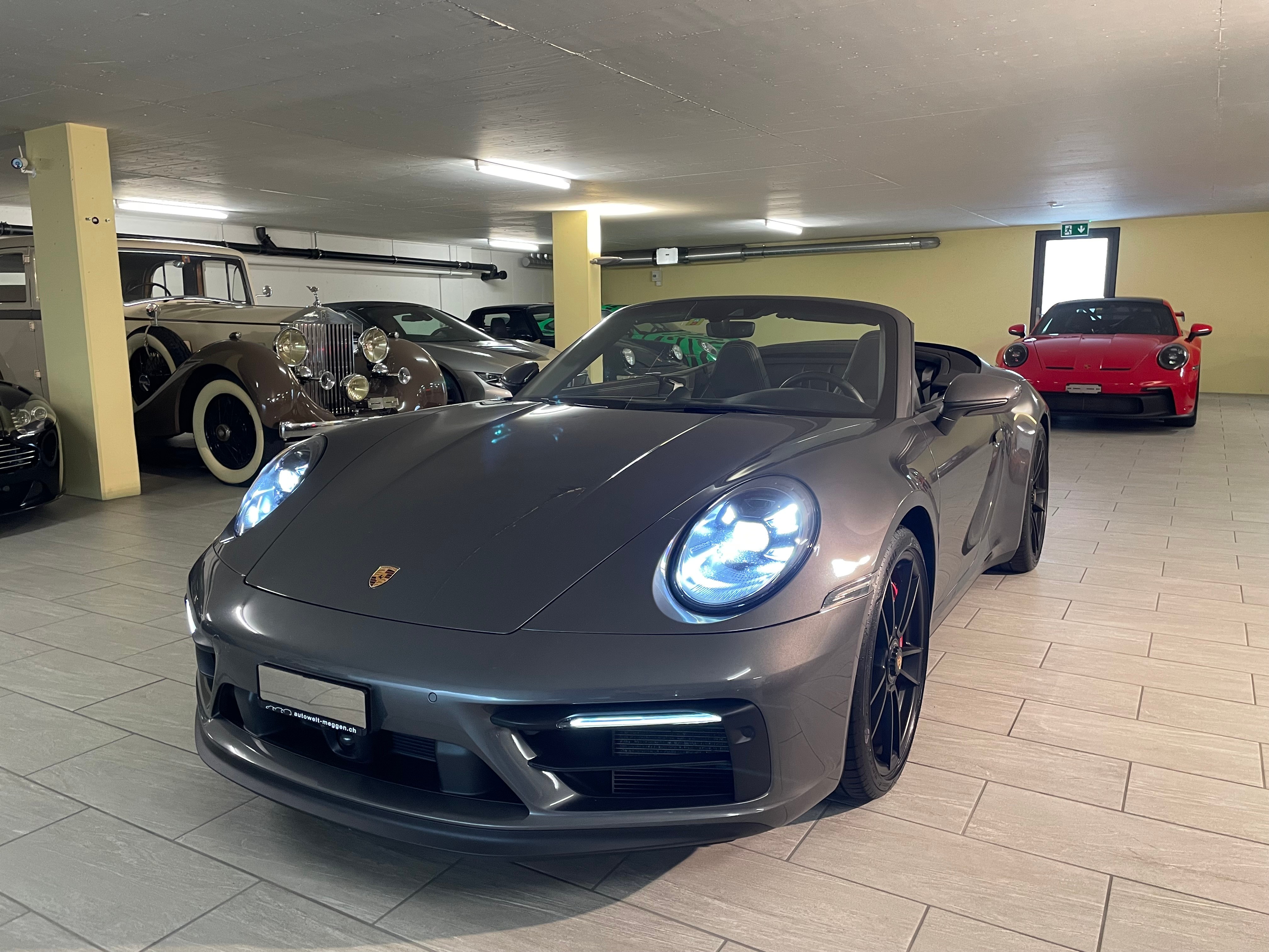 PORSCHE 911 Carrera 4 GTS Cabriolet PDK