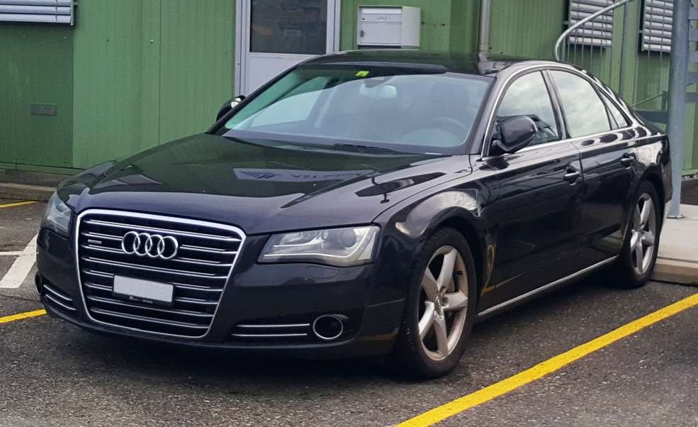 AUDI A8 4.2 FSI quattro tiptronic