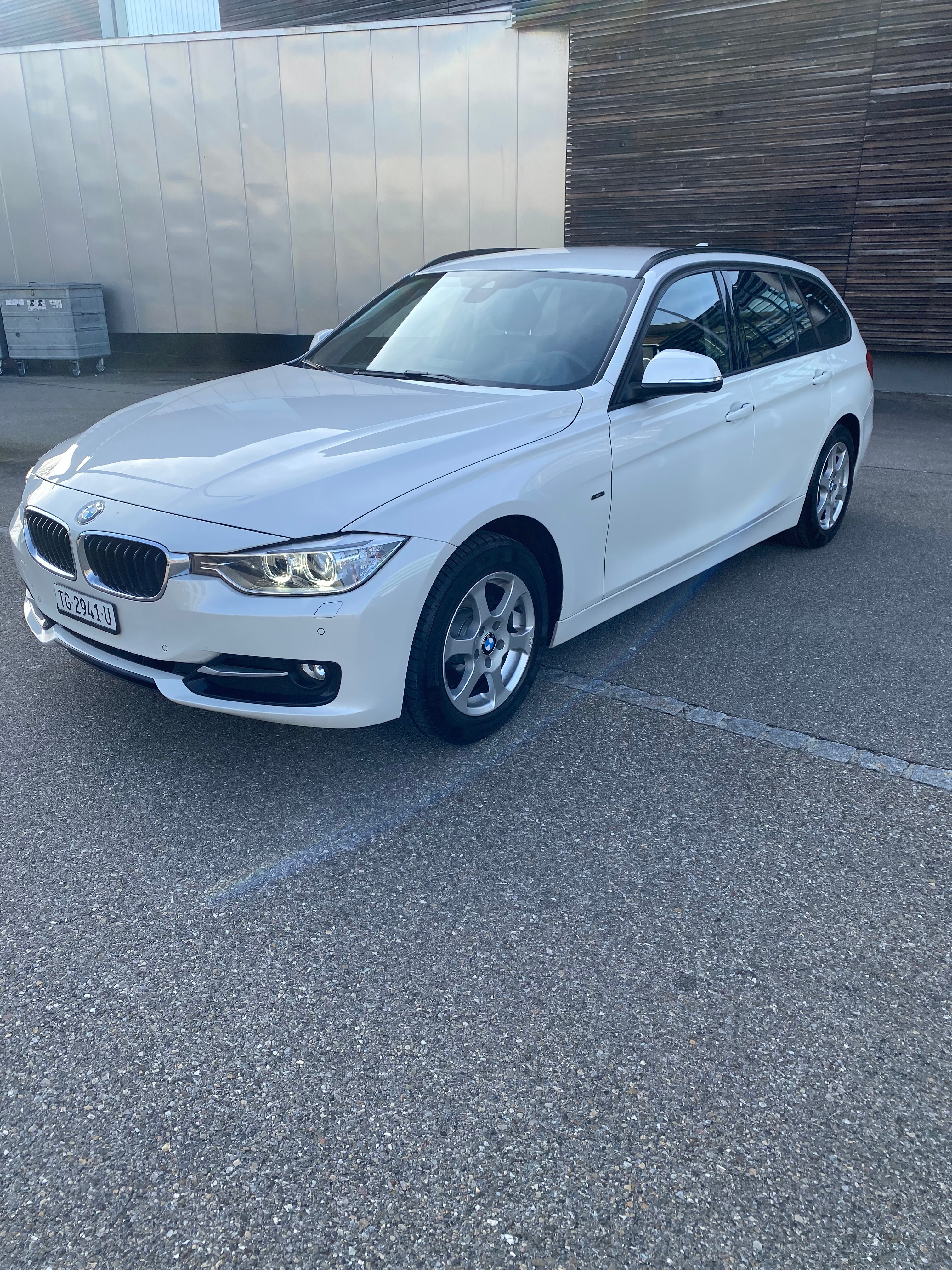 BMW 320d xDrive Touring Sport Line Steptronic