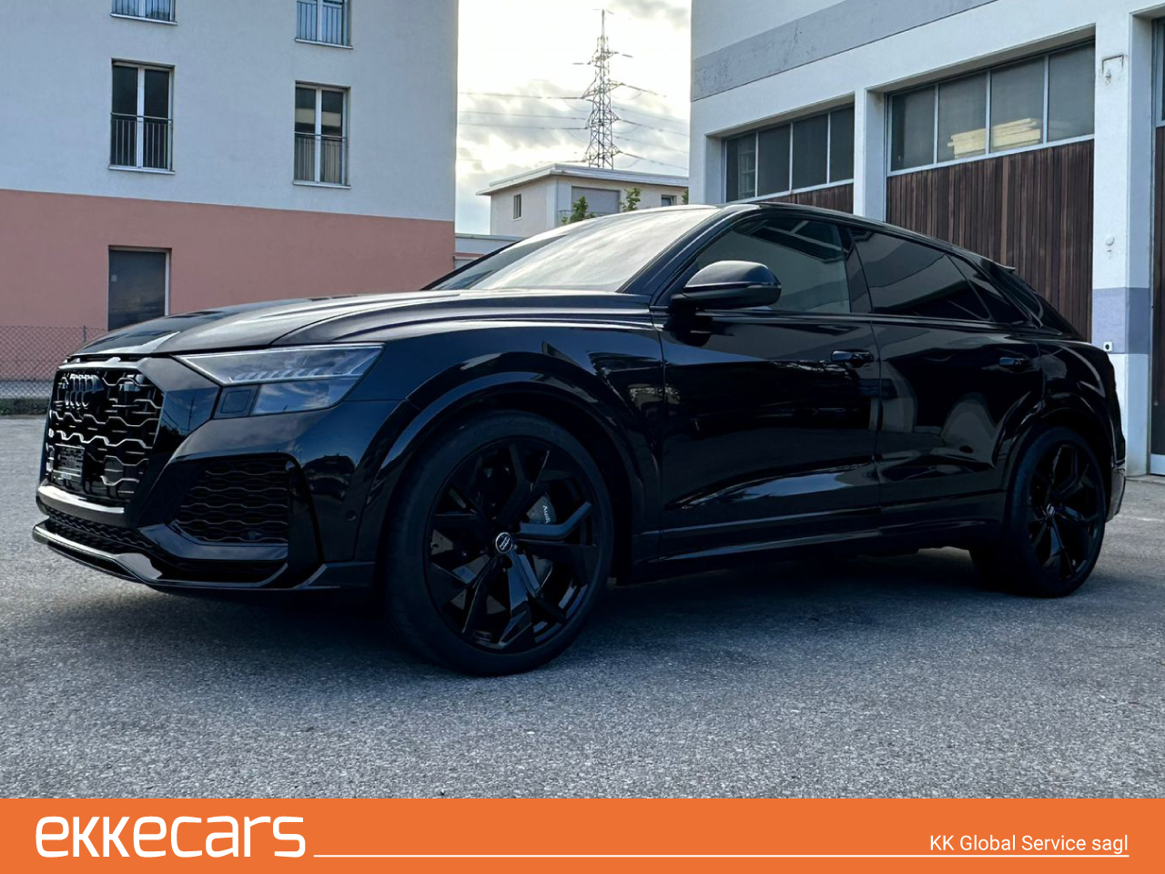 AUDI RSQ8 quattro tiptronic