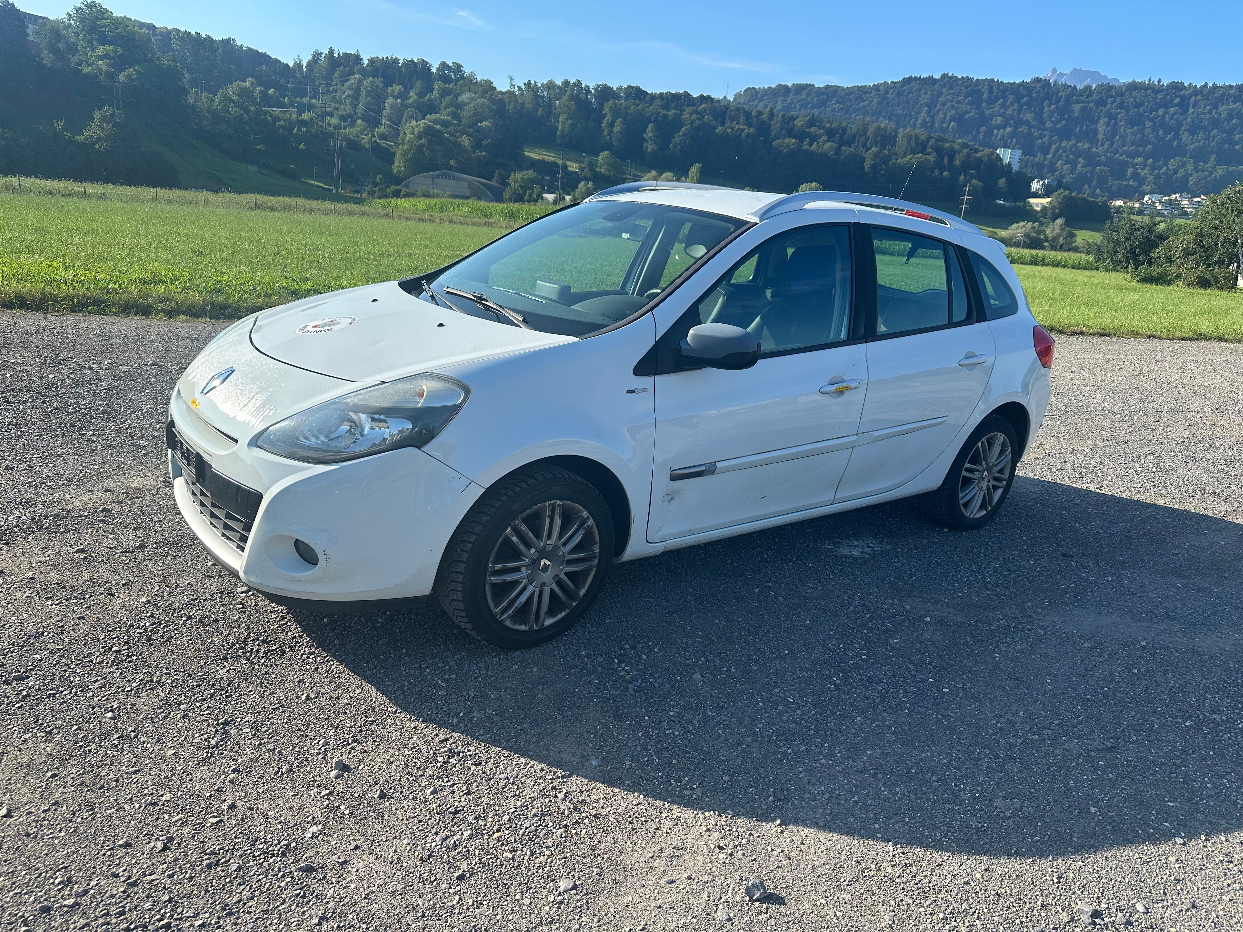 RENAULT Clio Grandtour 1.6 16V 20th Edition Automatic