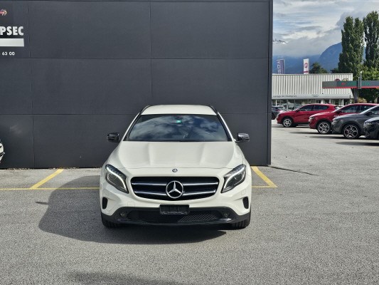 MERCEDES-BENZ GLA 200 CDI Urban