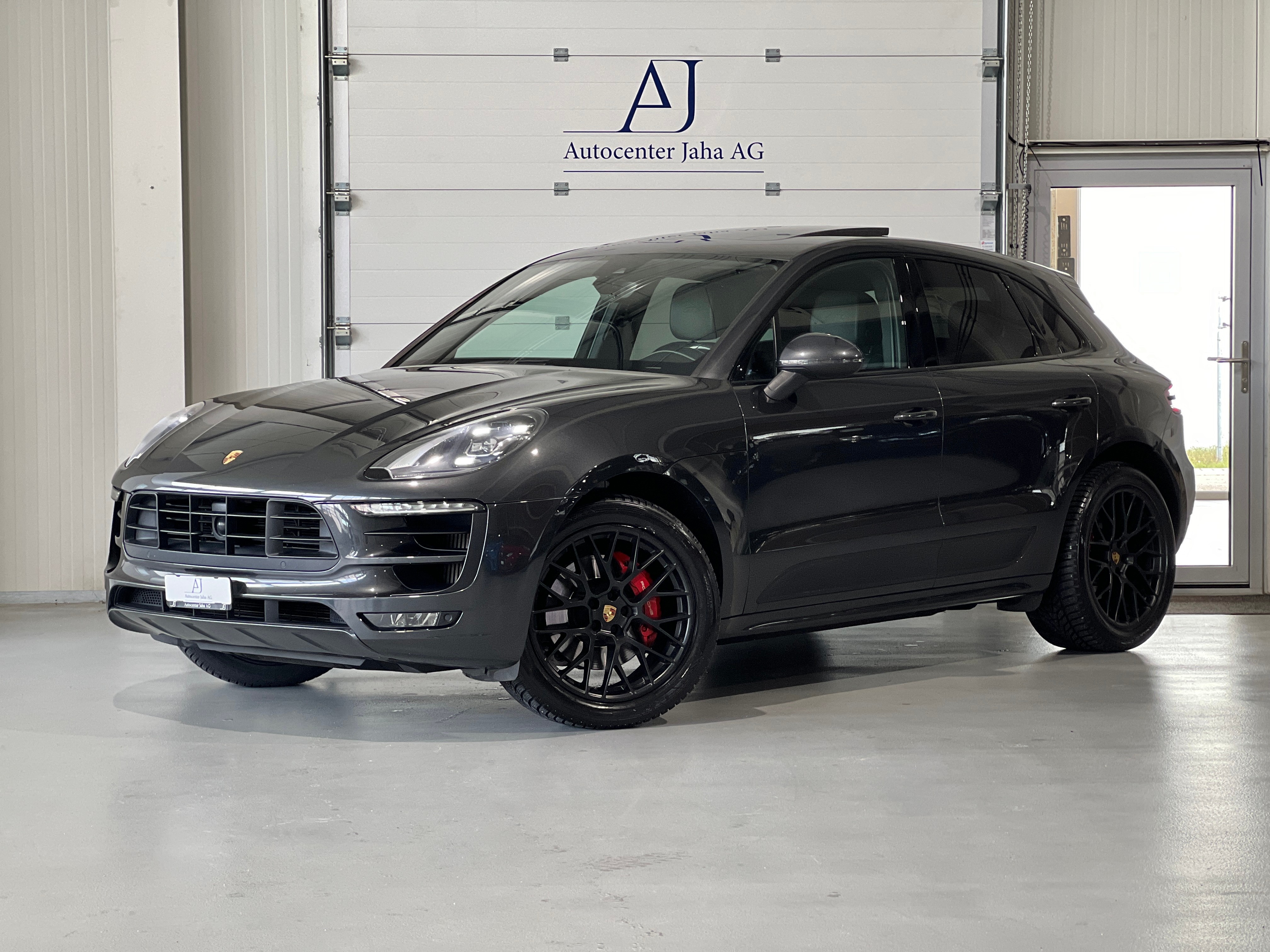 PORSCHE Macan GTS PDK