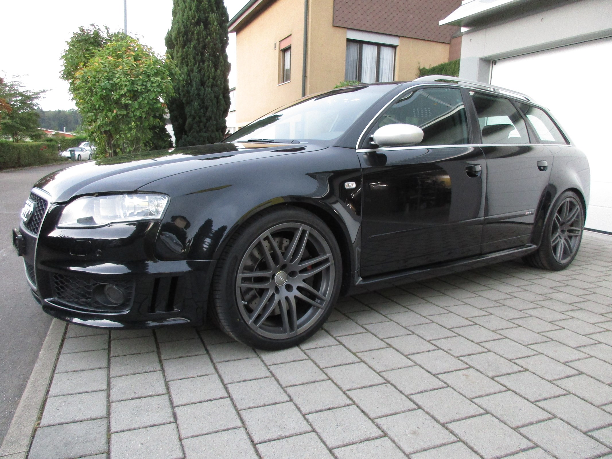 AUDI RS4 Avant 4.2 V8 quattro