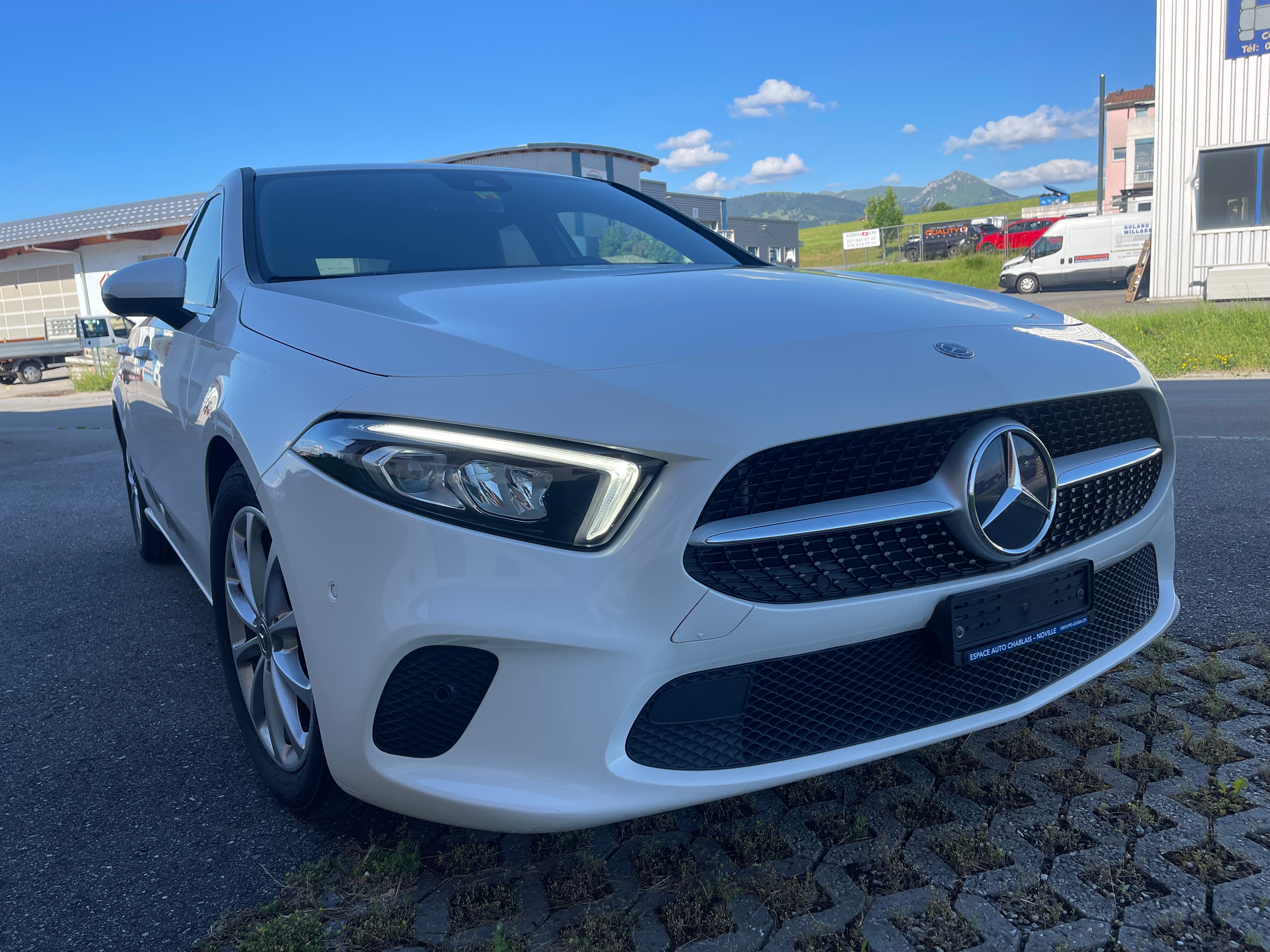 MERCEDES-BENZ A 180 d