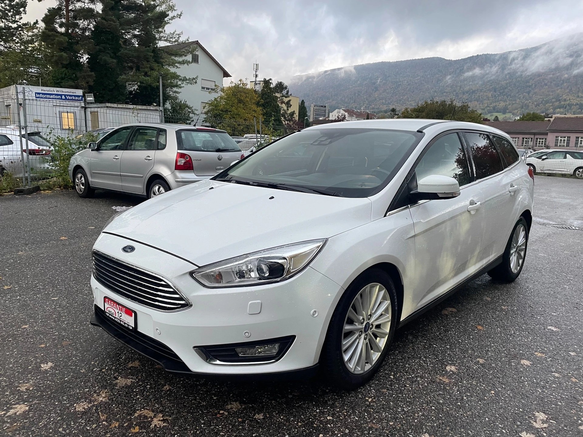 FORD Focus 2.0 TDCi Titanium Powershift * Teil-Leder * Gr. Navi * Xenon * PDC V&H * Tempomat * Frisch Ab MFK