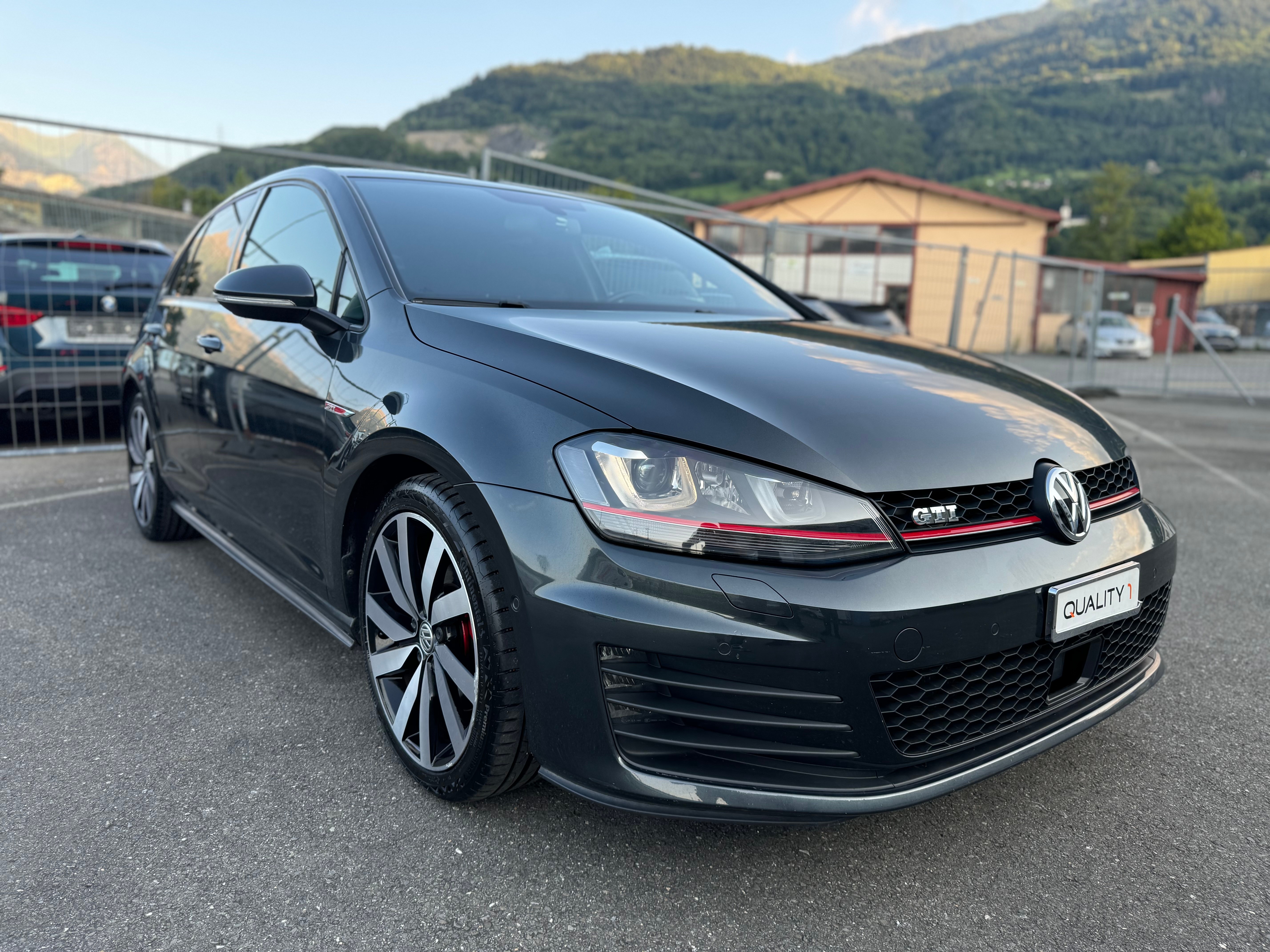 VW Golf 2.0 TSI GTI