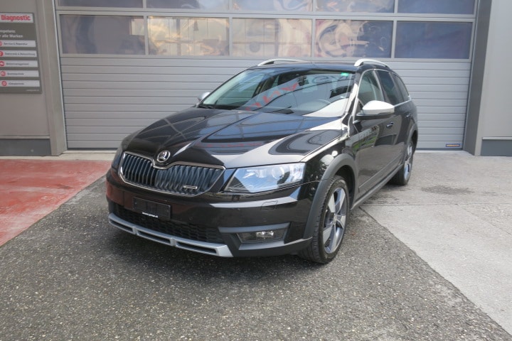 SKODA Octavia Combi 2.0 TDI Scout 4x4 DSG