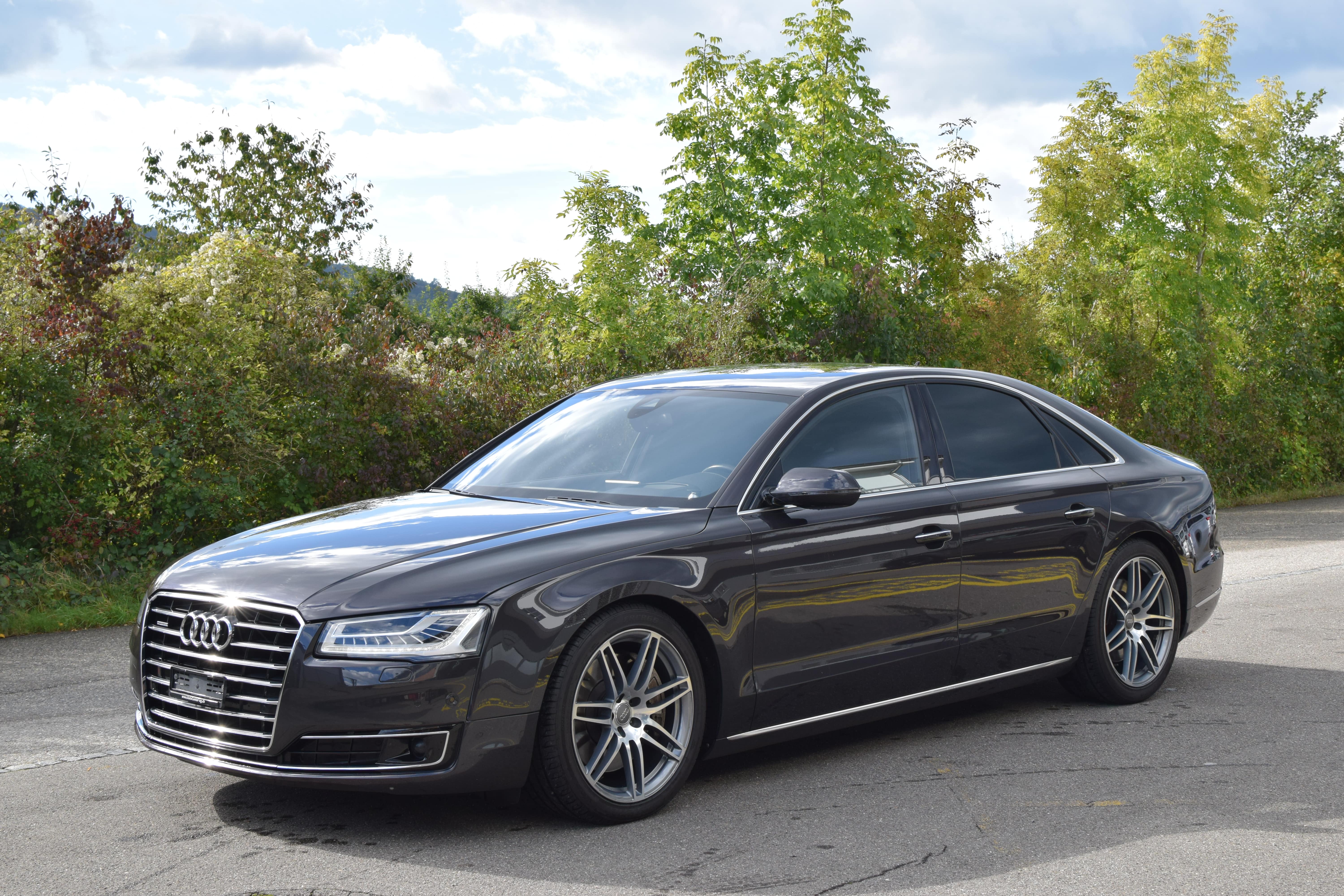 AUDI A8 4.0 TFSI V8 quattro tiptronic