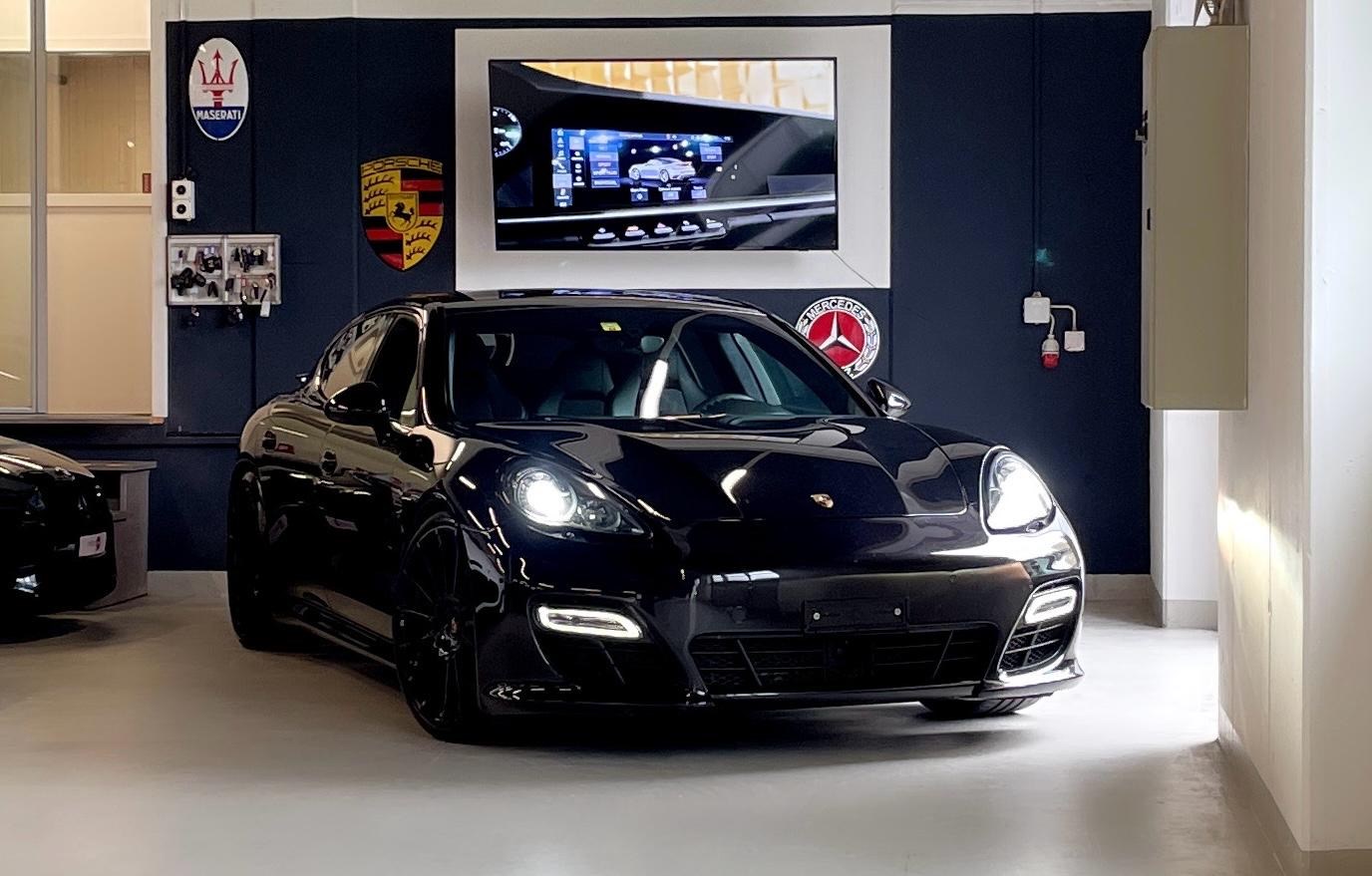 PORSCHE Panamera GTS 4.8 PDK