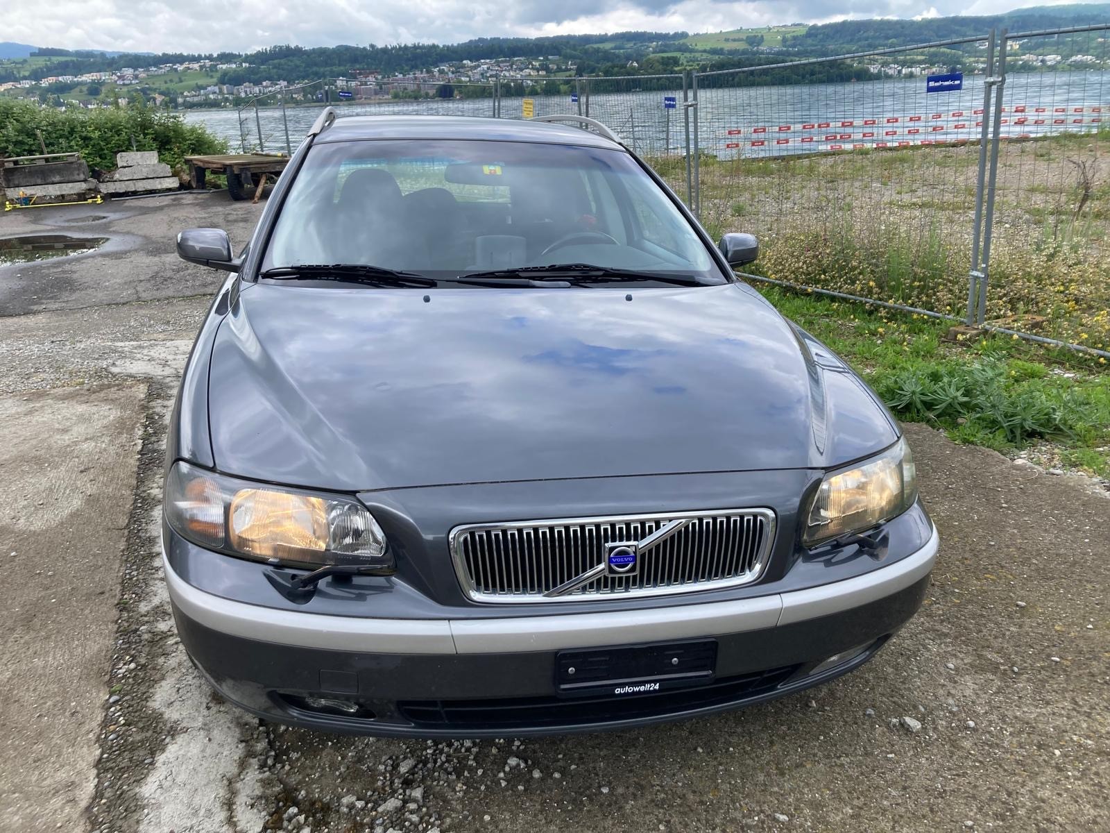 VOLVO V70 2.5T