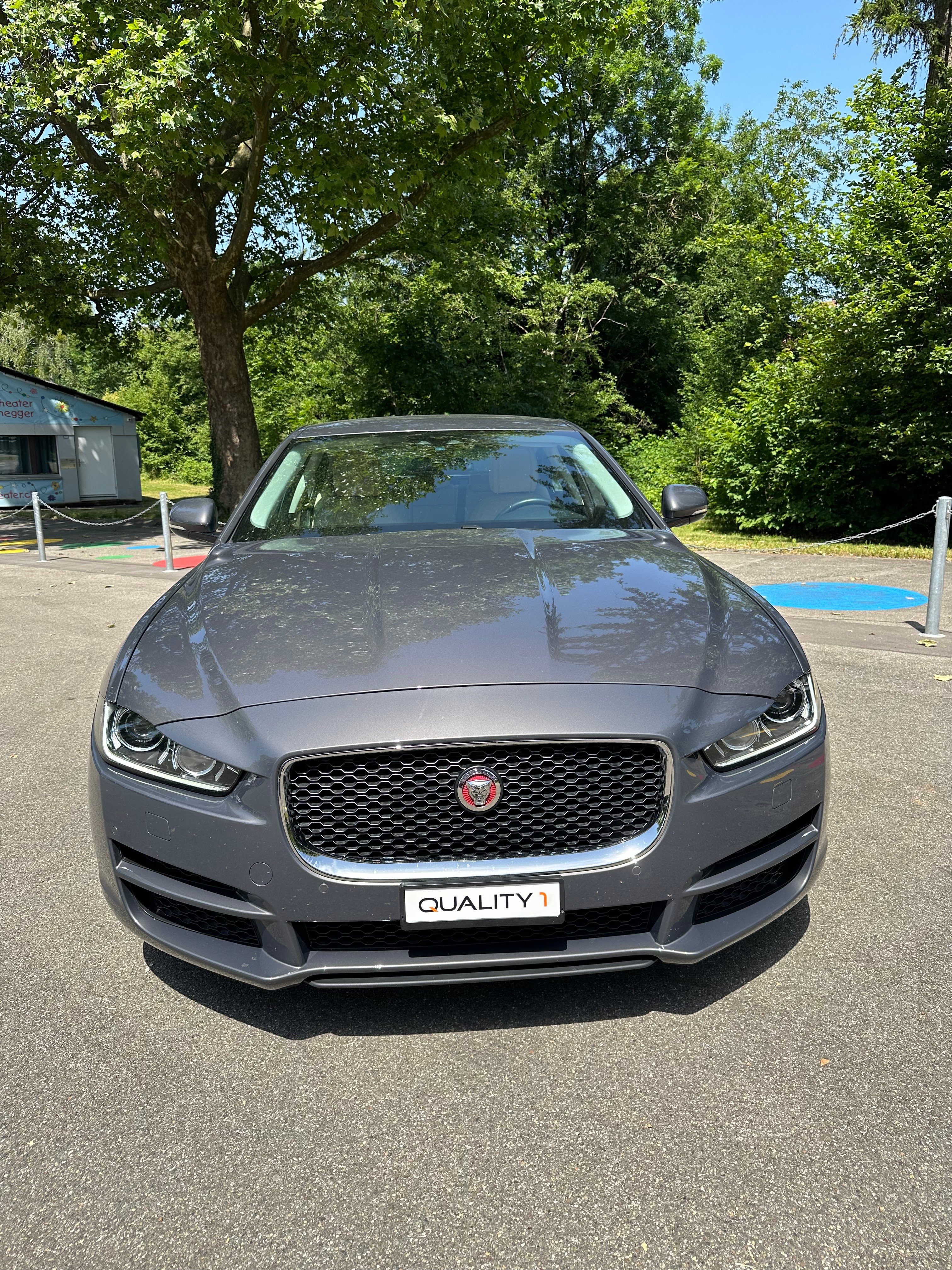 JAGUAR XE 20d Portfolio Automat