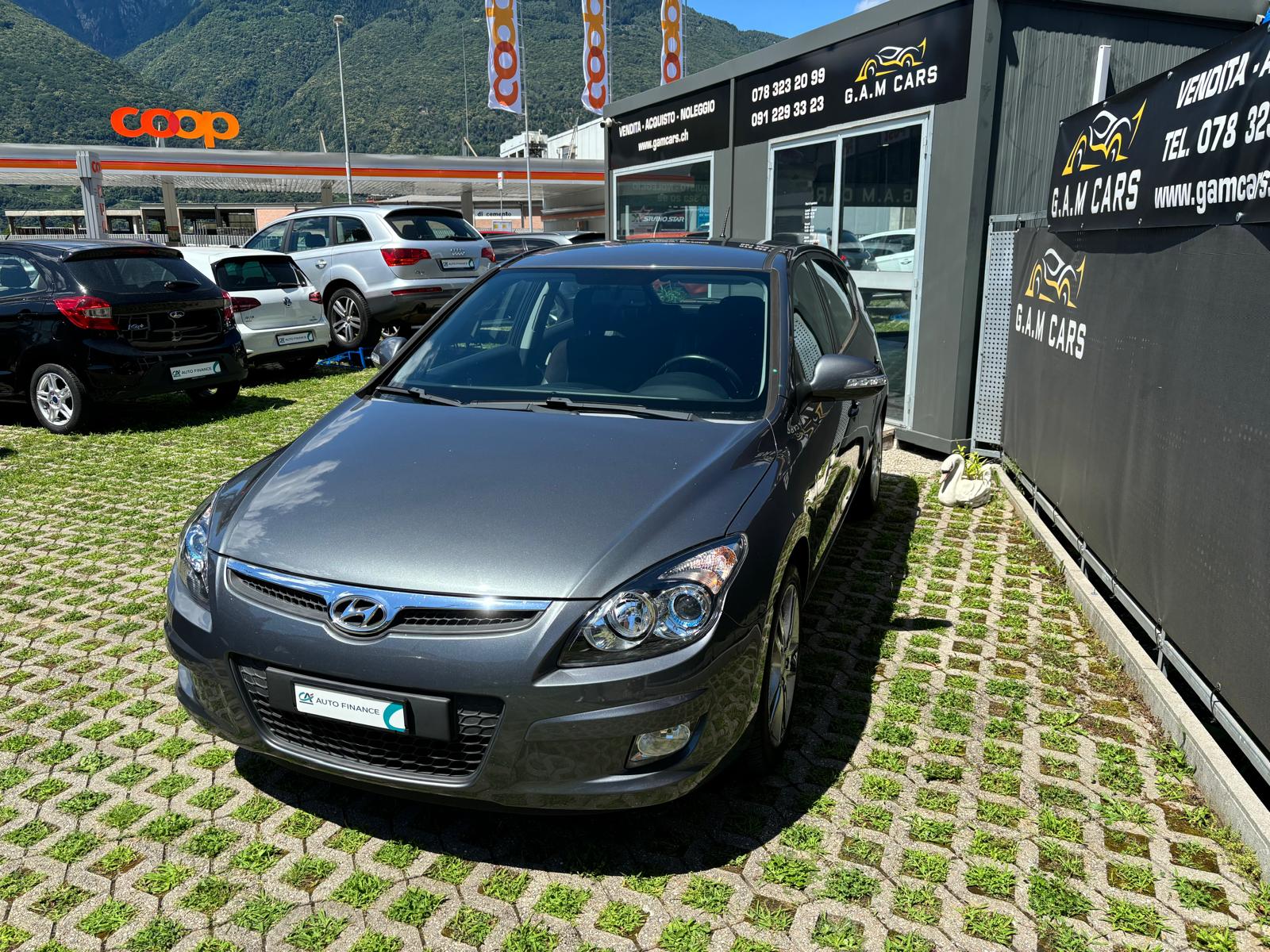 HYUNDAI i30 2.0 Premium