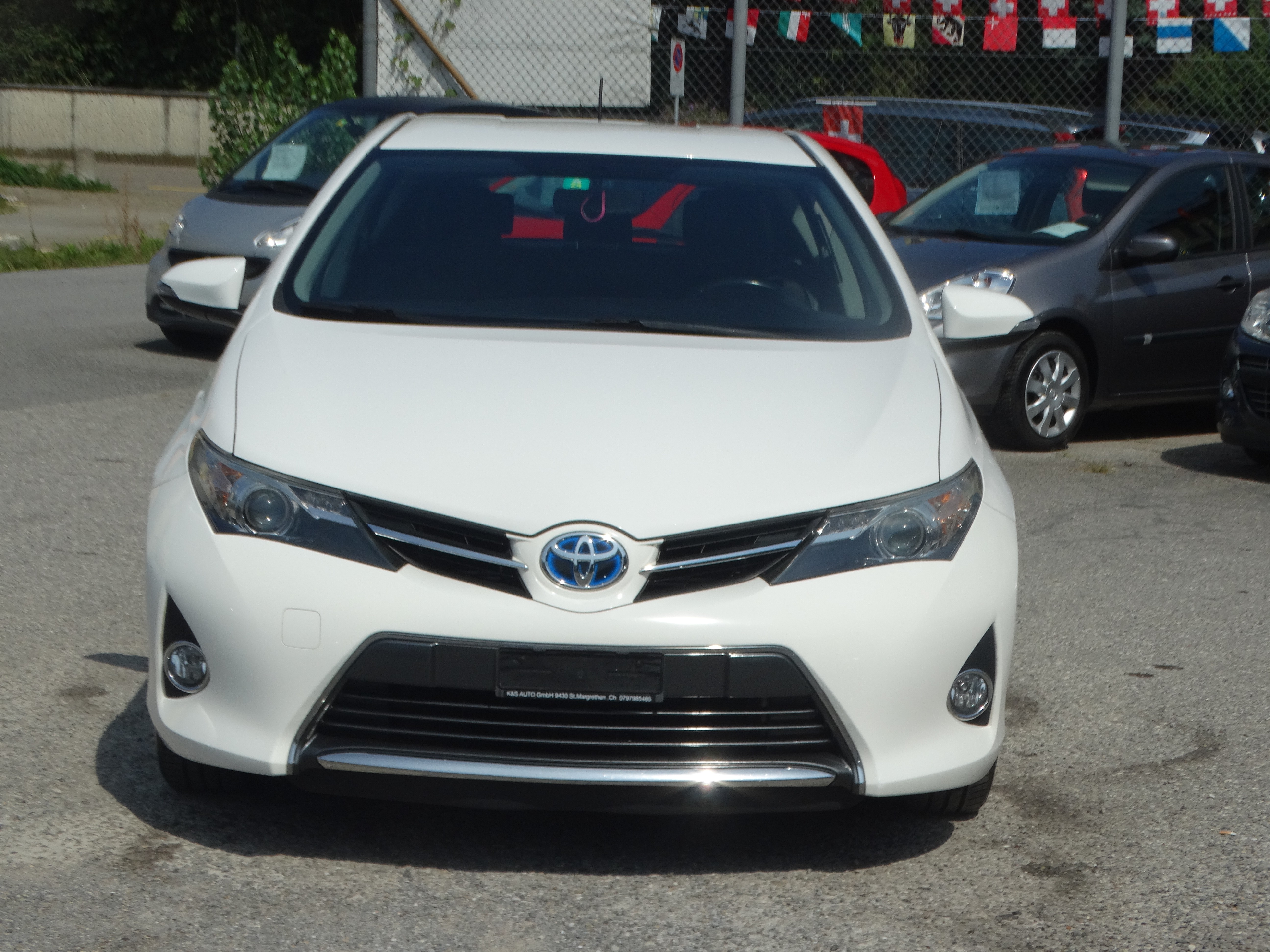 TOYOTA Auris 1.8 16V HSD Linea Luna