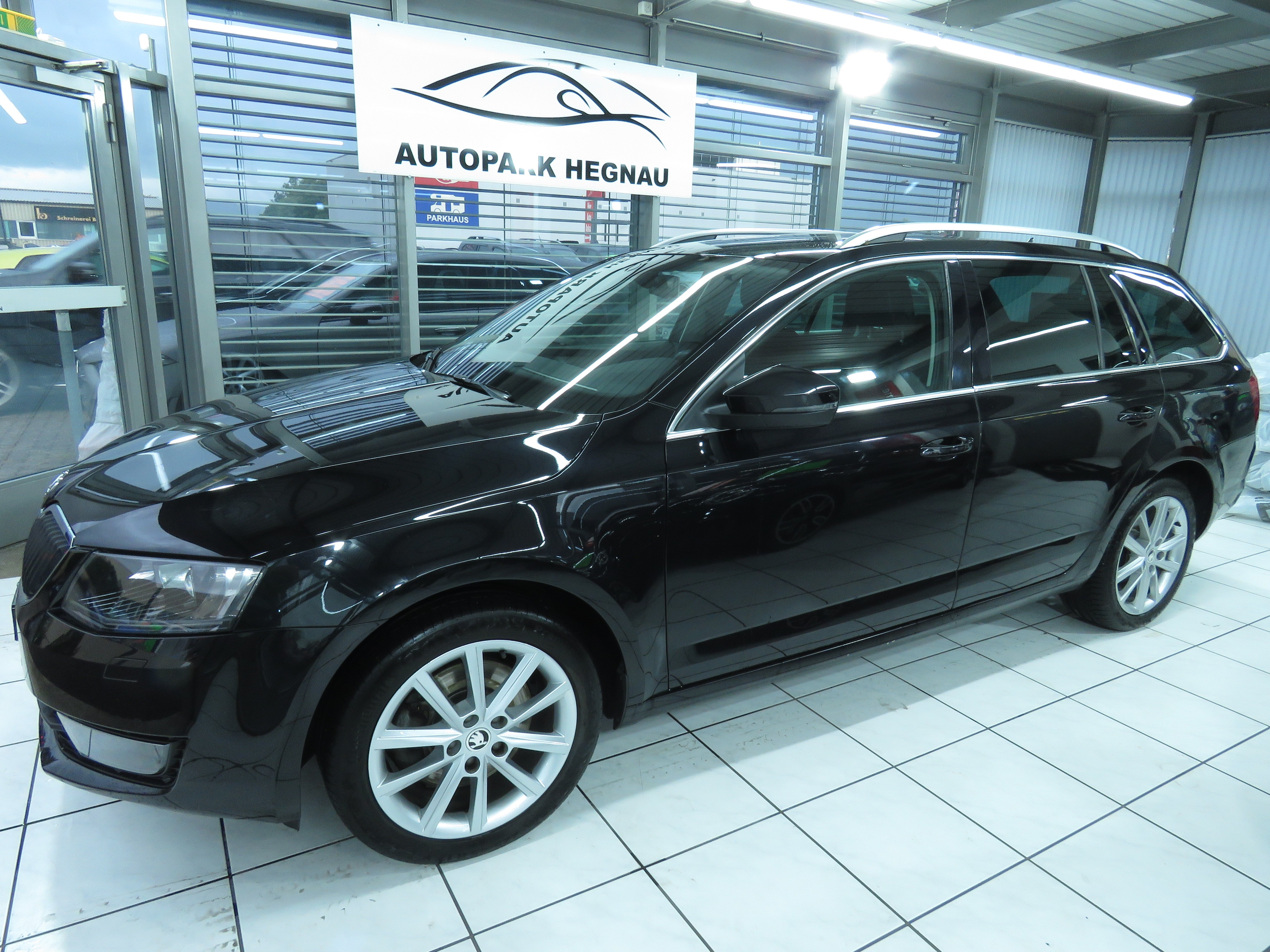 SKODA Octavia Combi 1.8 TSI Swiss Joy 4x4 DSG (Automat)