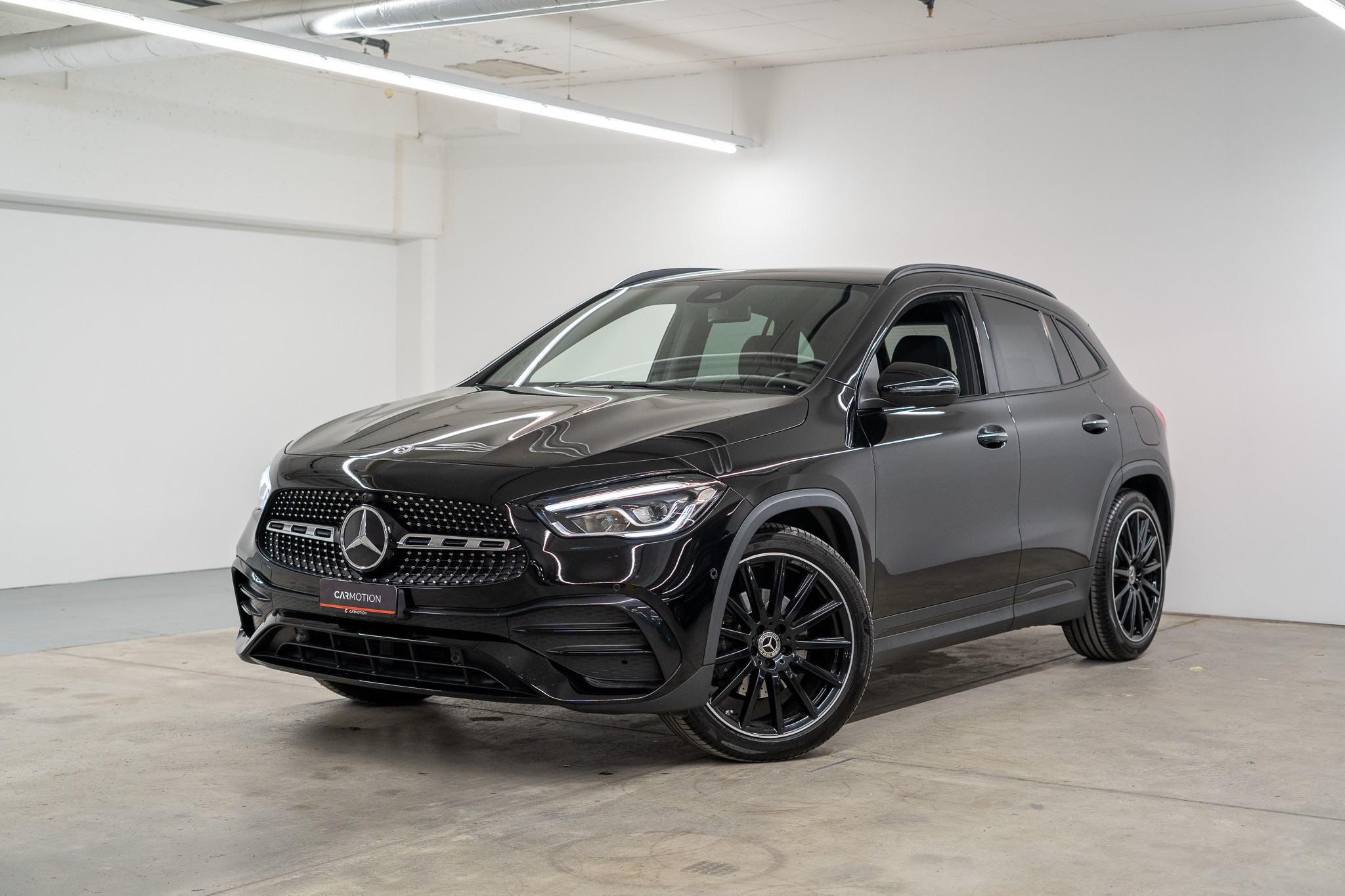 MERCEDES-BENZ GLA 220 d AMG Line 4matic