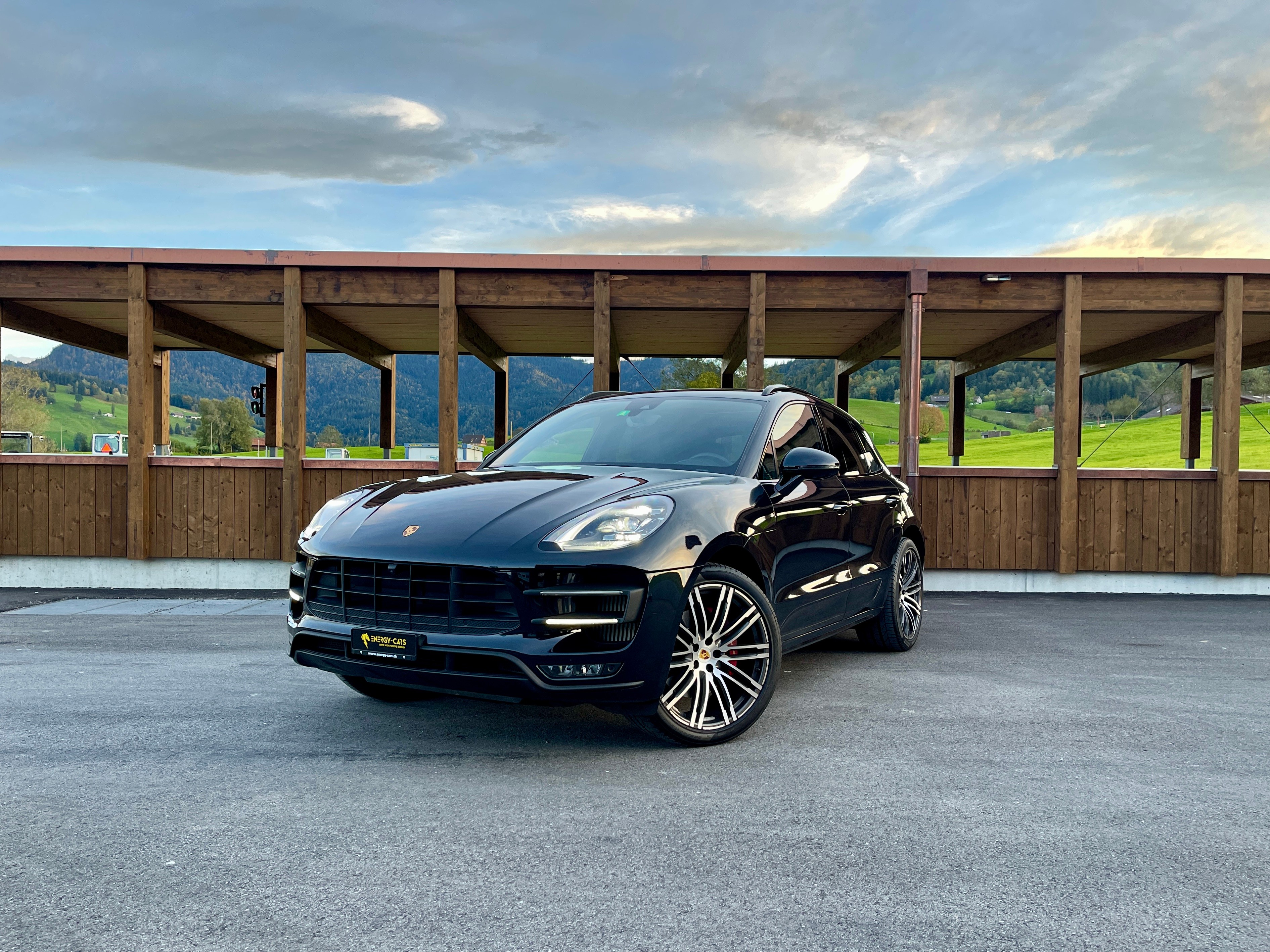 PORSCHE Macan Turbo PDK