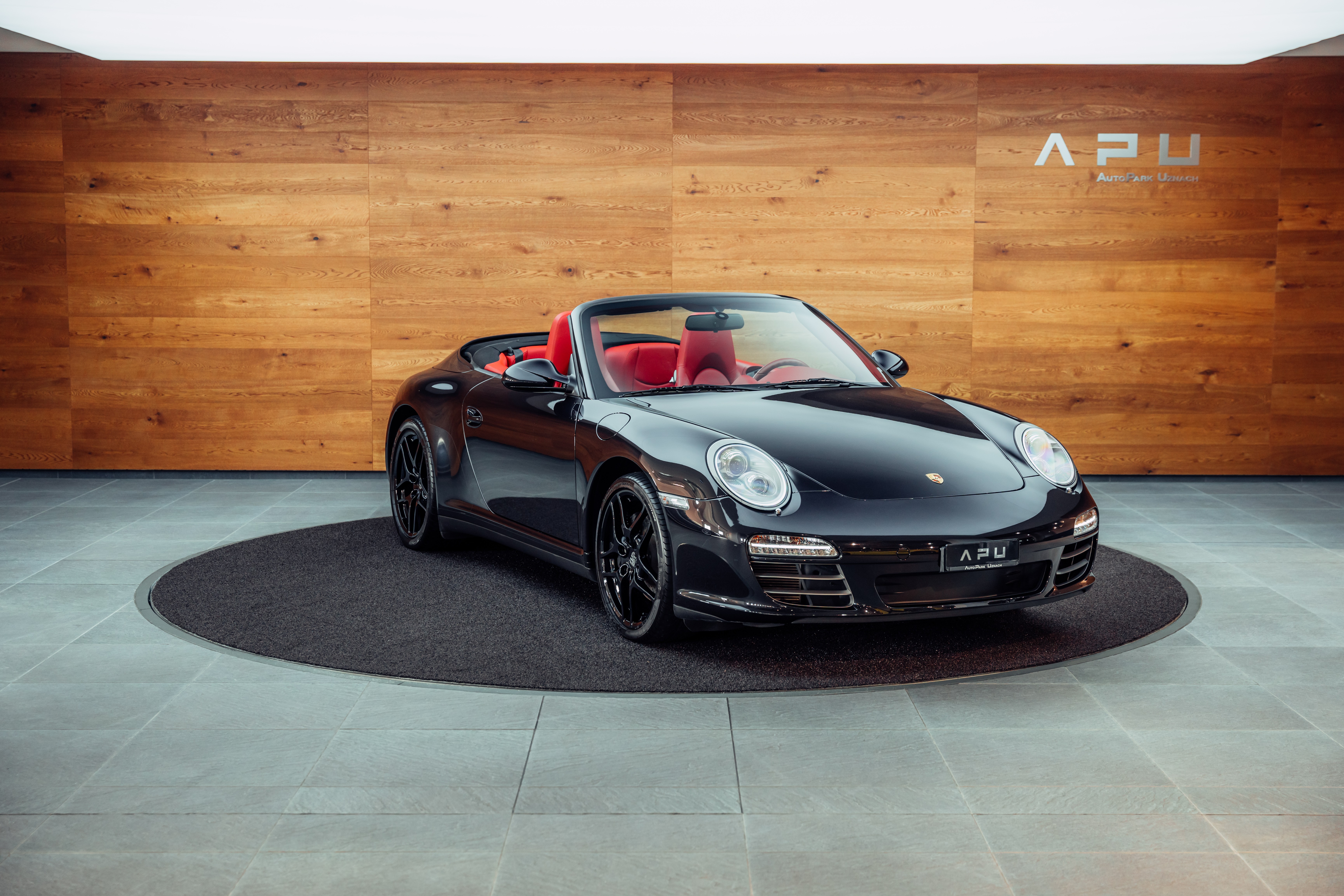 PORSCHE 911 Cabrio Carrera 4