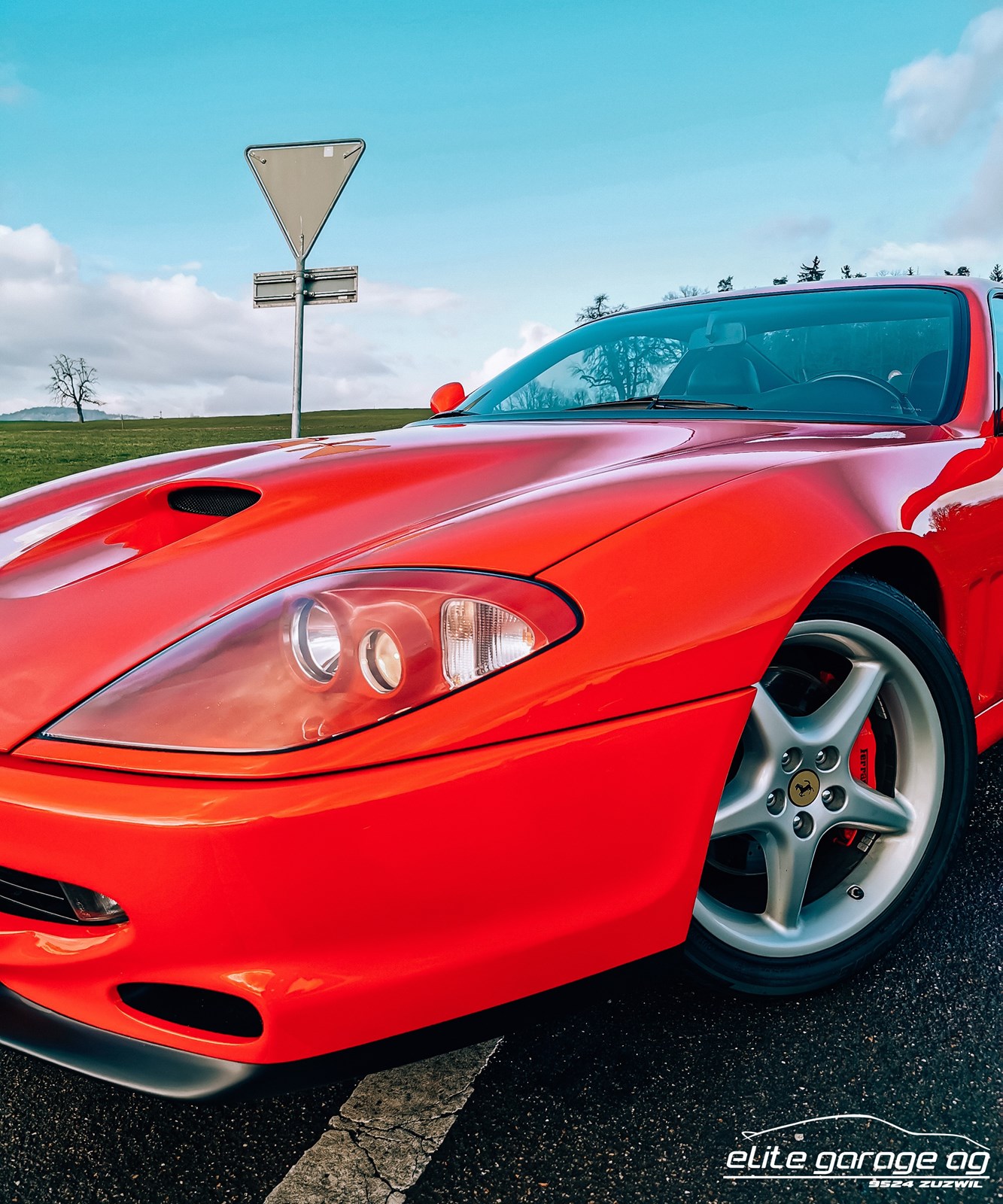 FERRARI F550 Maranello