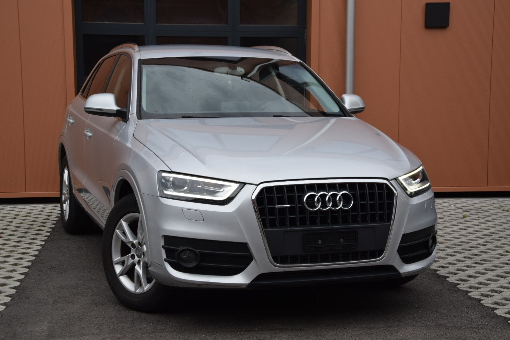 AUDI Q3 2.0 TDI quattro S-tronic