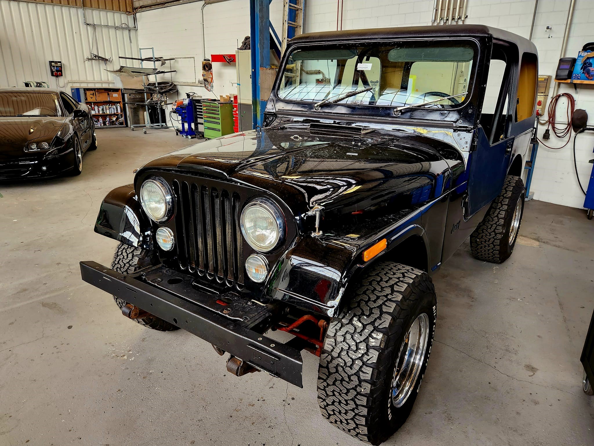 JEEP Jeep CJ-7 AUTOMATIK QUADRADRIVE