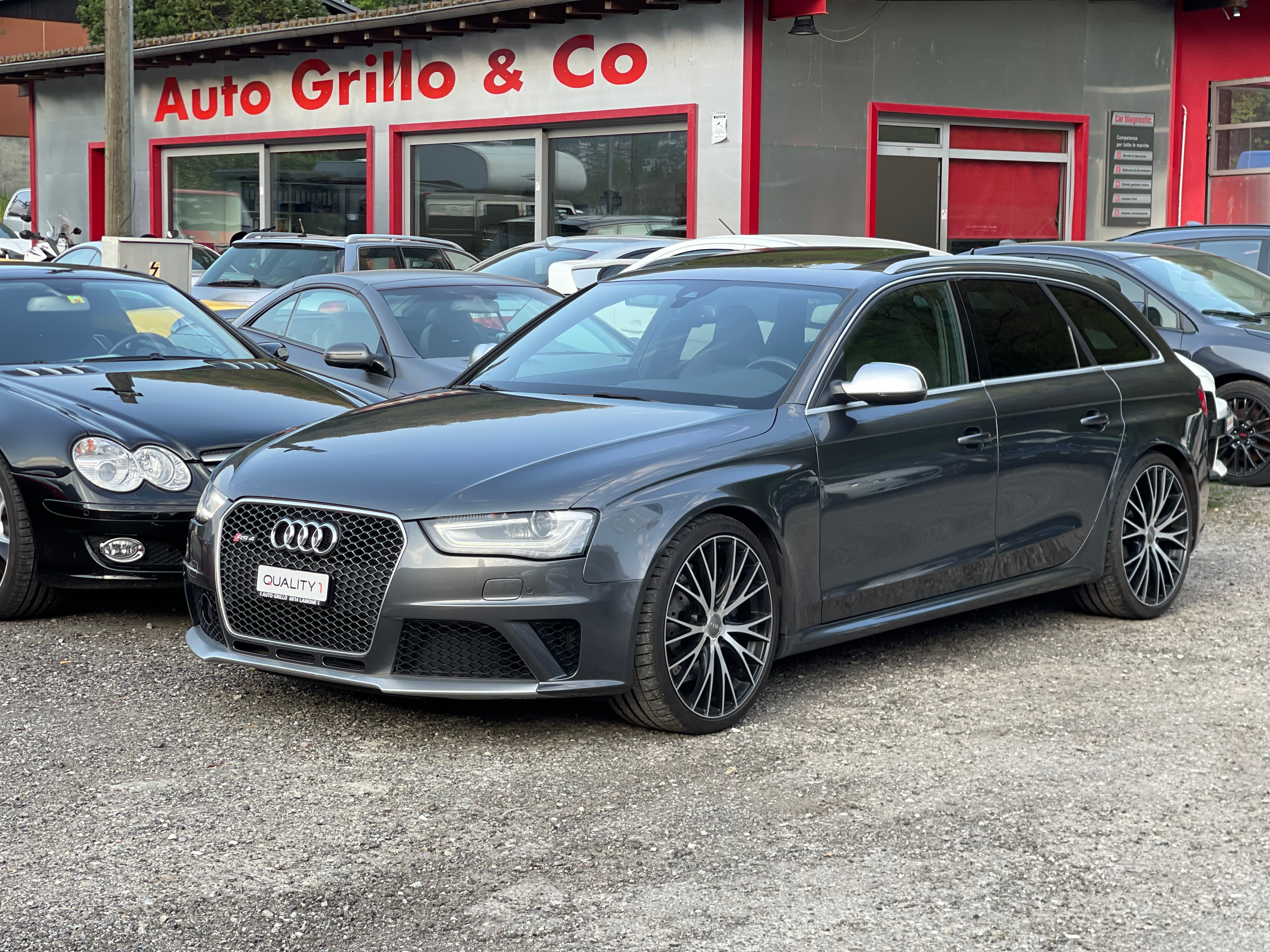 AUDI RS4 Avant 4.2 FSI V8 quattro S-tronic