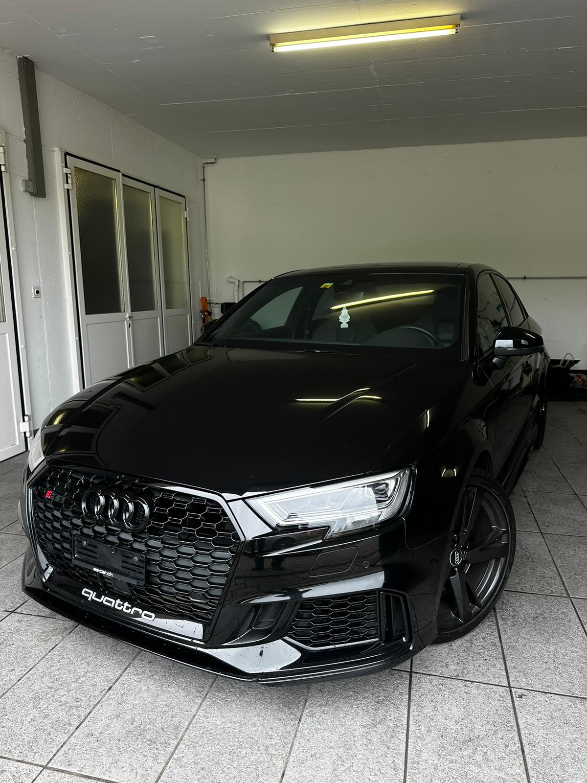 AUDI RS3 Limousine 2.5 TSI quattro S-tronic