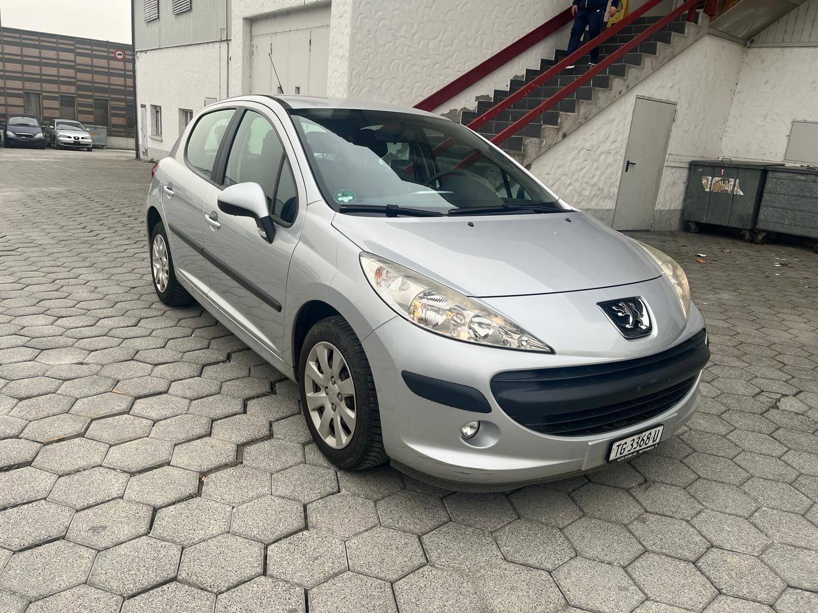 PEUGEOT 207 1.4 16V Sport