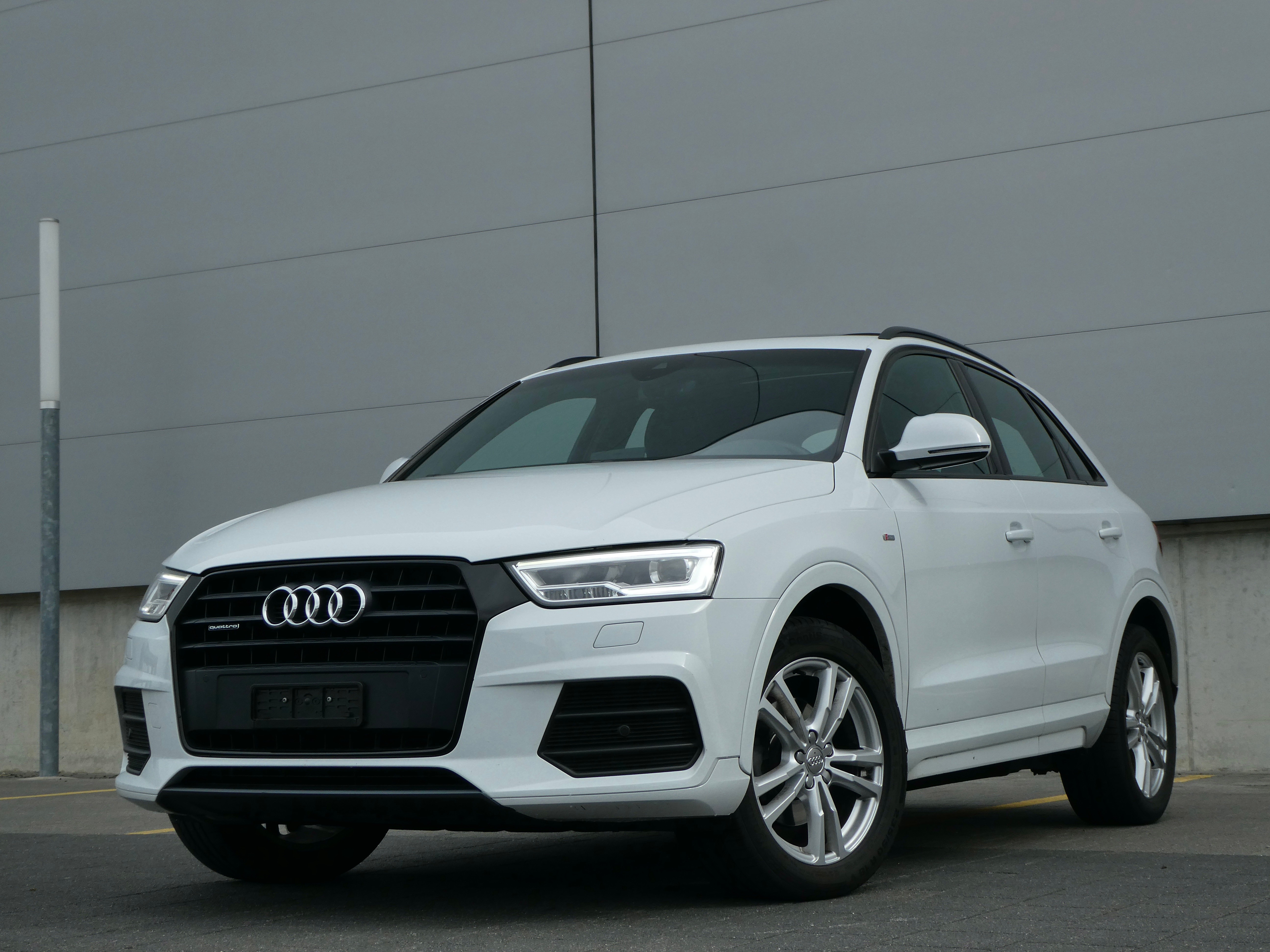 AUDI Q3 2.0 TDI sport quattro S-tronic