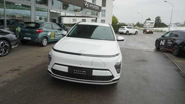 HYUNDAI Kona EV 65.4 kWh Amplia