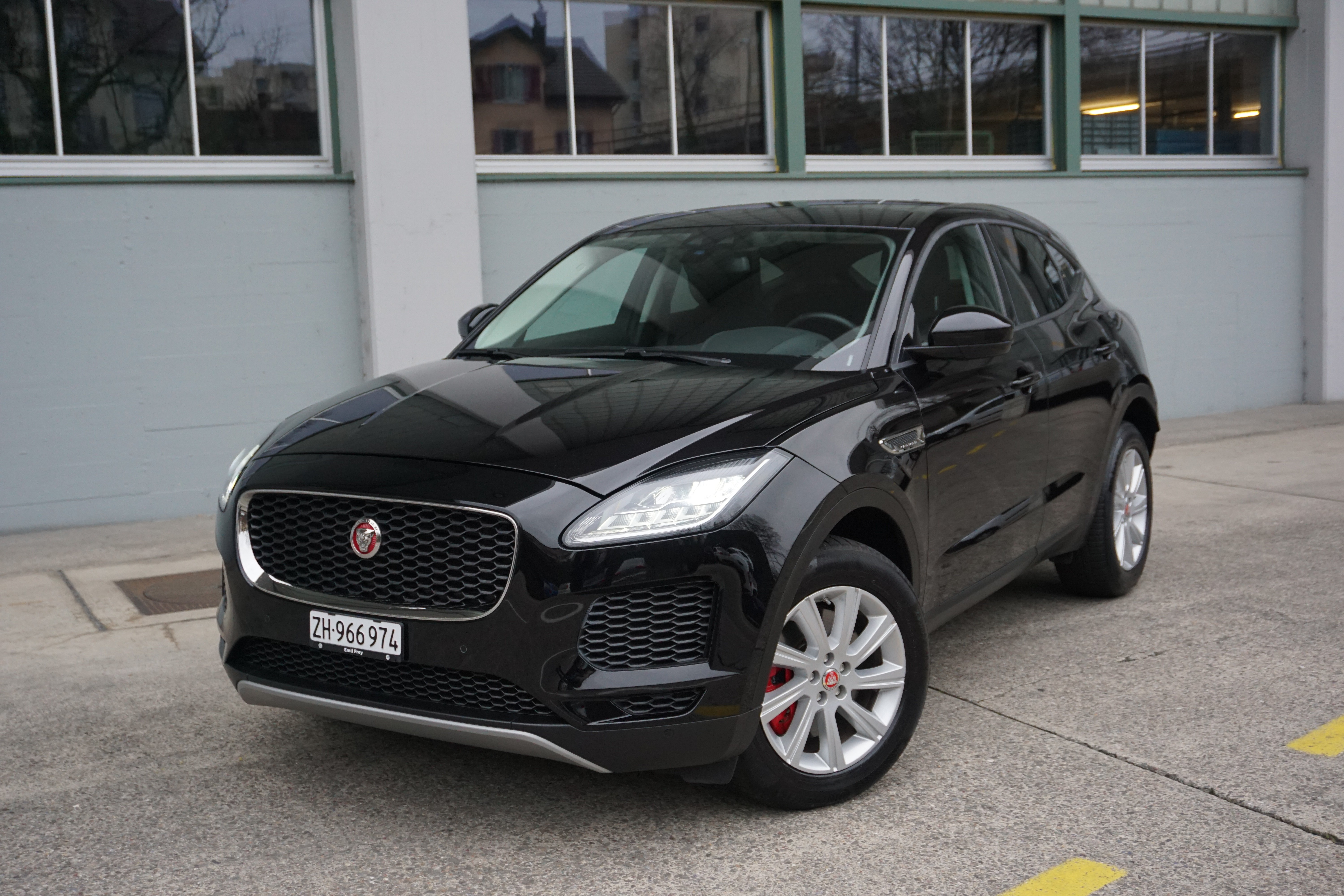 JAGUAR E-Pace P200 R-Dynamic SE AWD Automatik