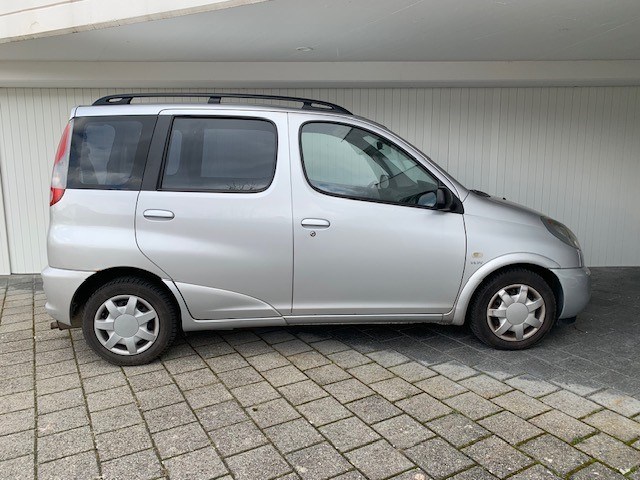 TOYOTA YARIS VERSO 1.5