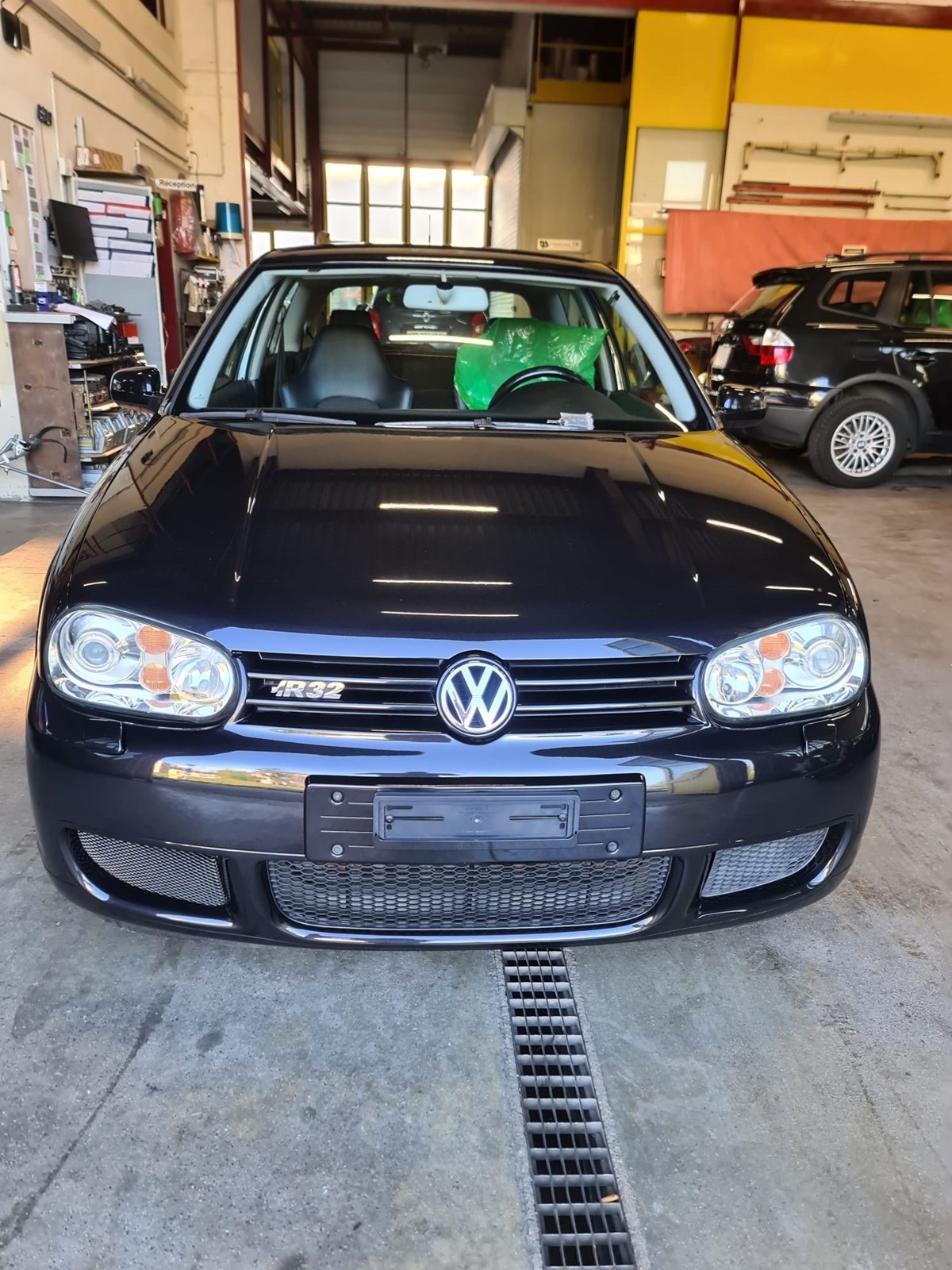 VW GOLF R32 DSG 4 MOTION