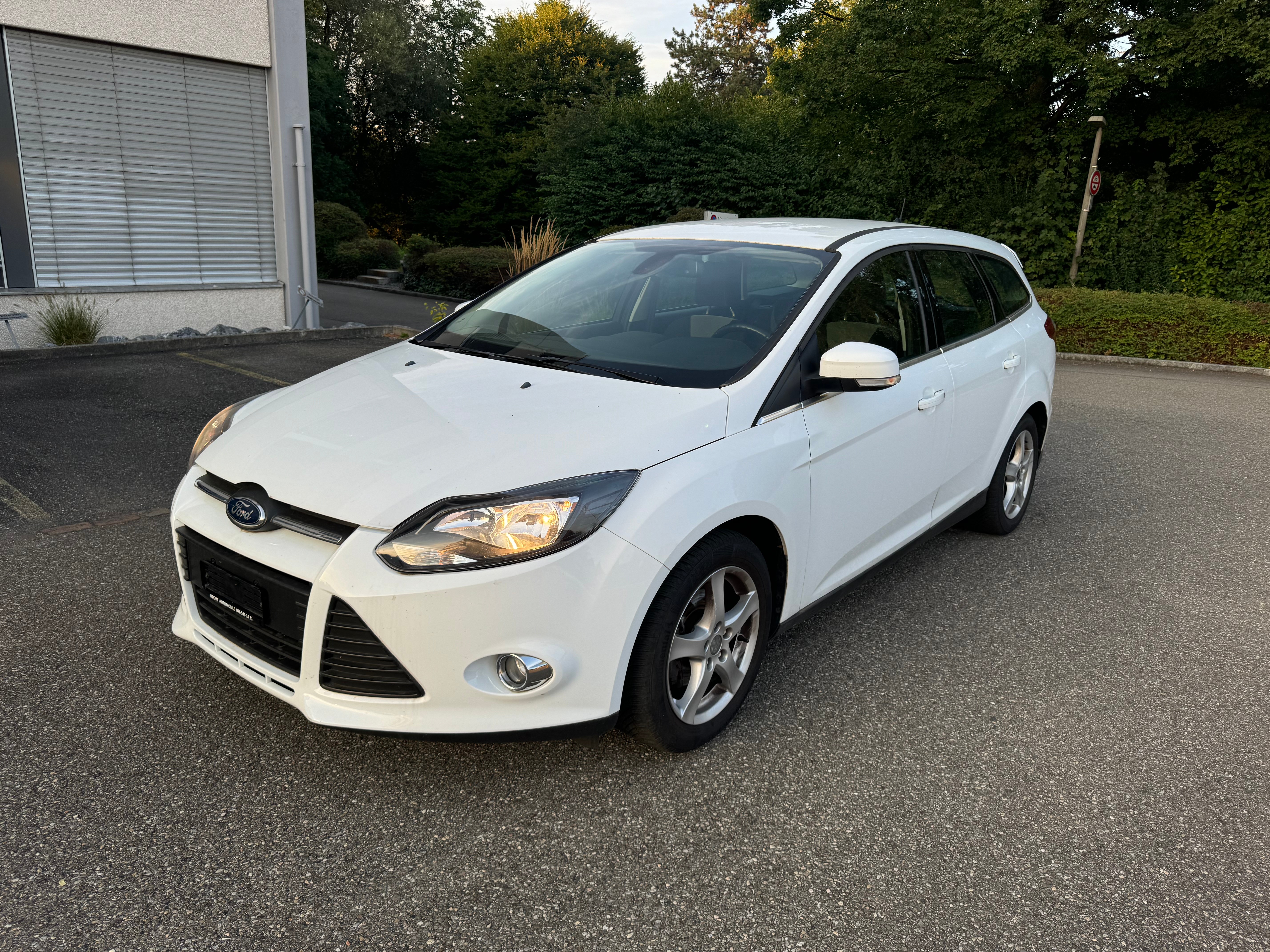 FORD Focus 1.6i VCT Trend PowerShift