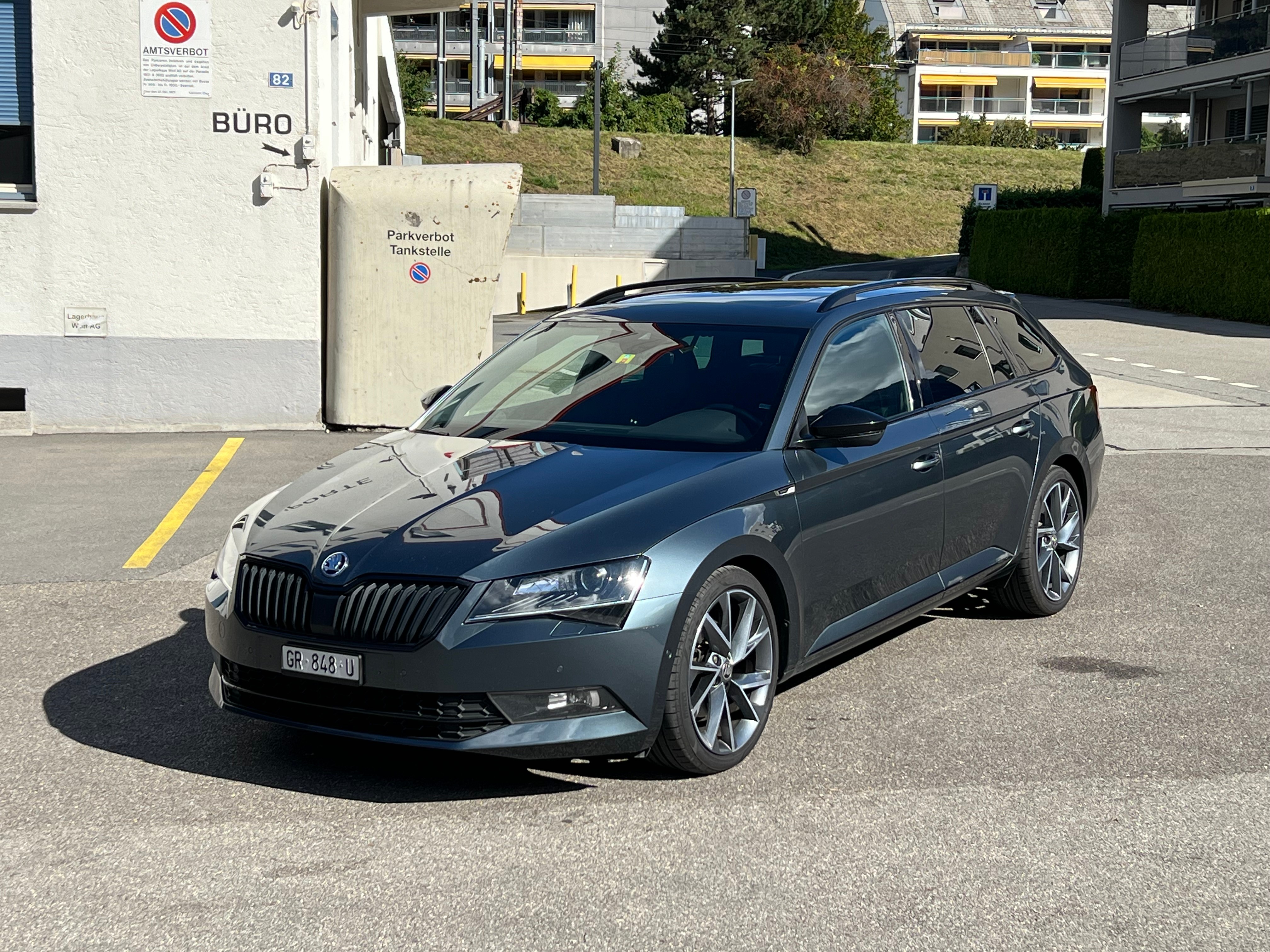 SKODA Superb Combi 2.0 TDi SportLine+ 4x4 DSG