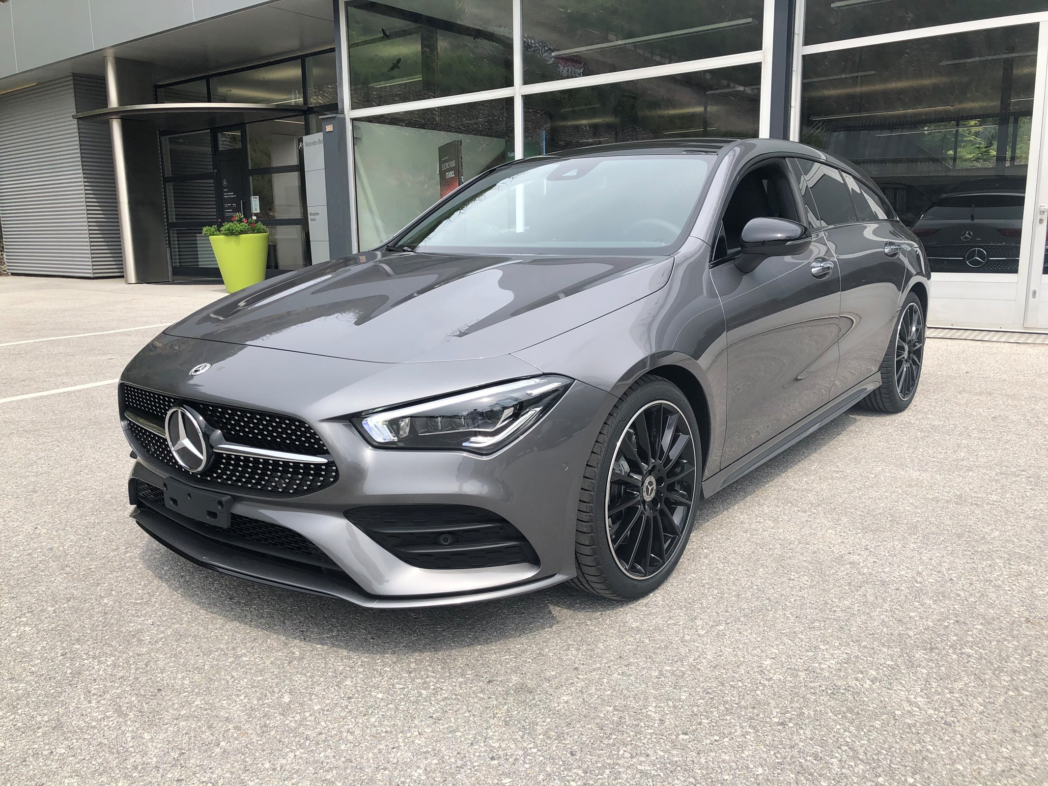 MERCEDES-BENZ CLA 250 Shooting Brake