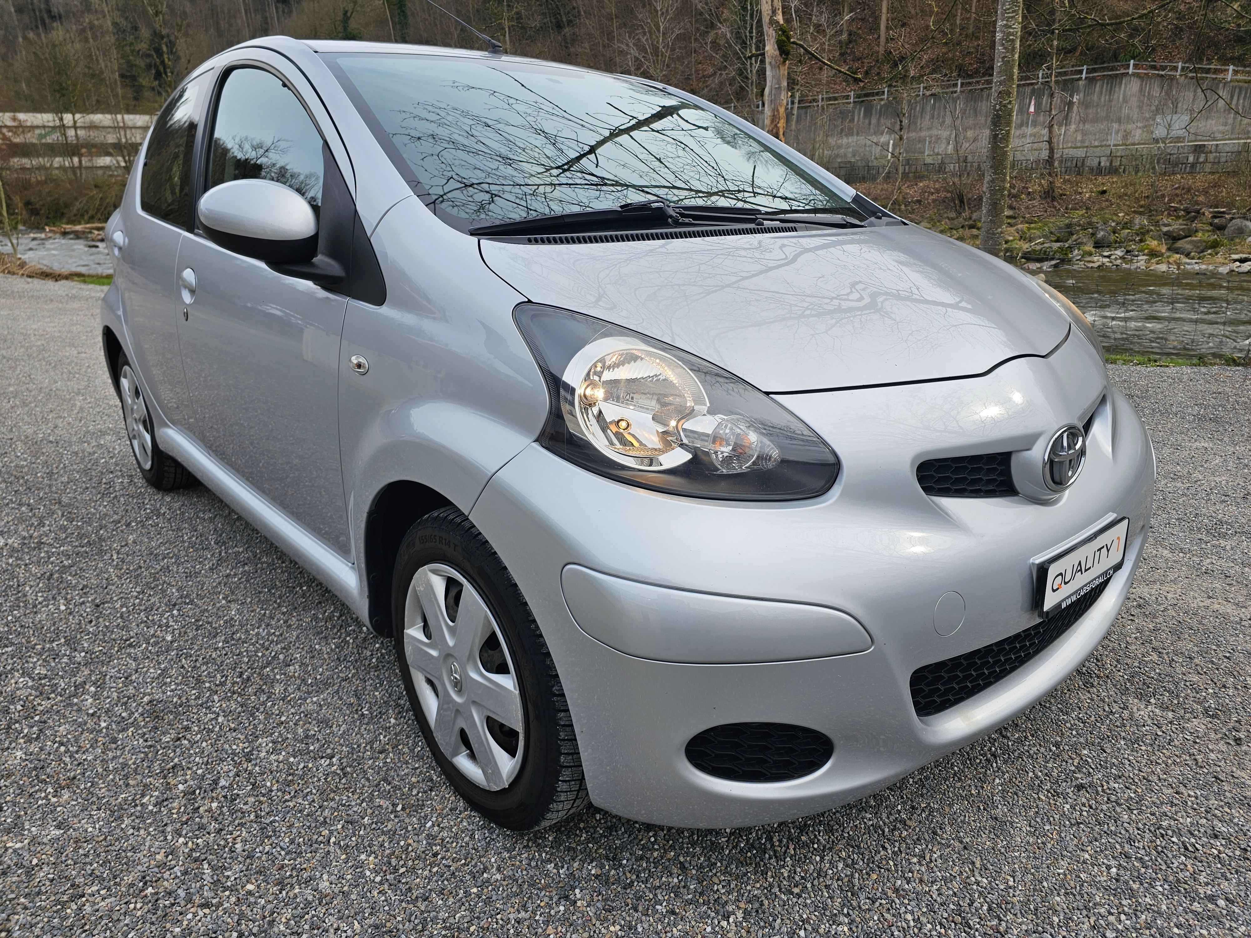 TOYOTA Aygo 1.0 Linea Luna Cool