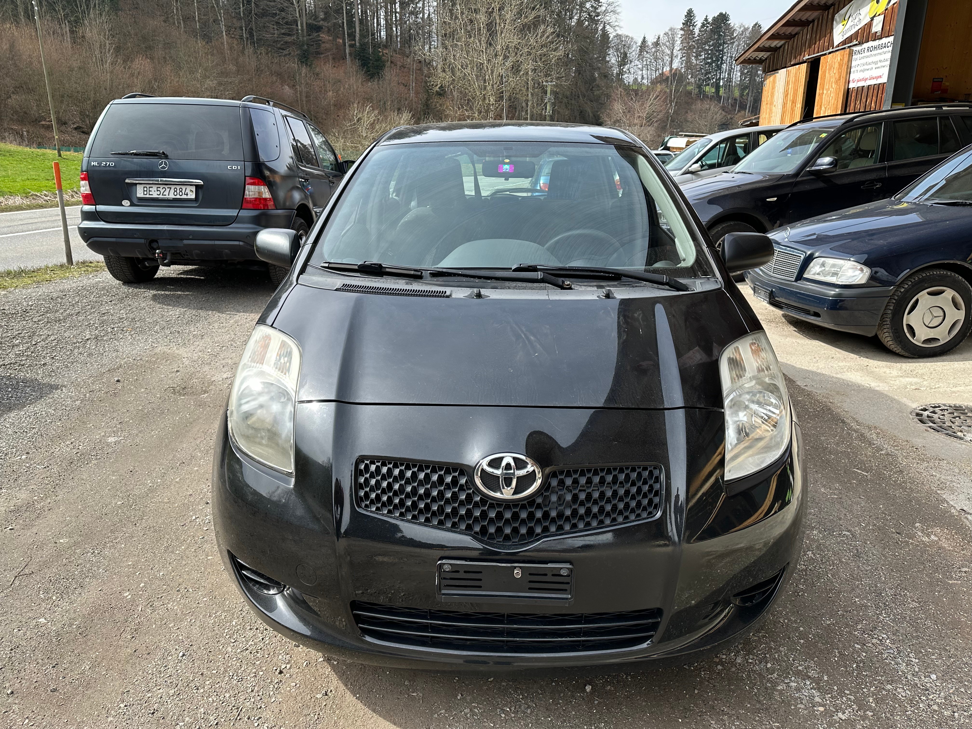 TOYOTA Yaris 1,3l frisch ab mfk 10.2023