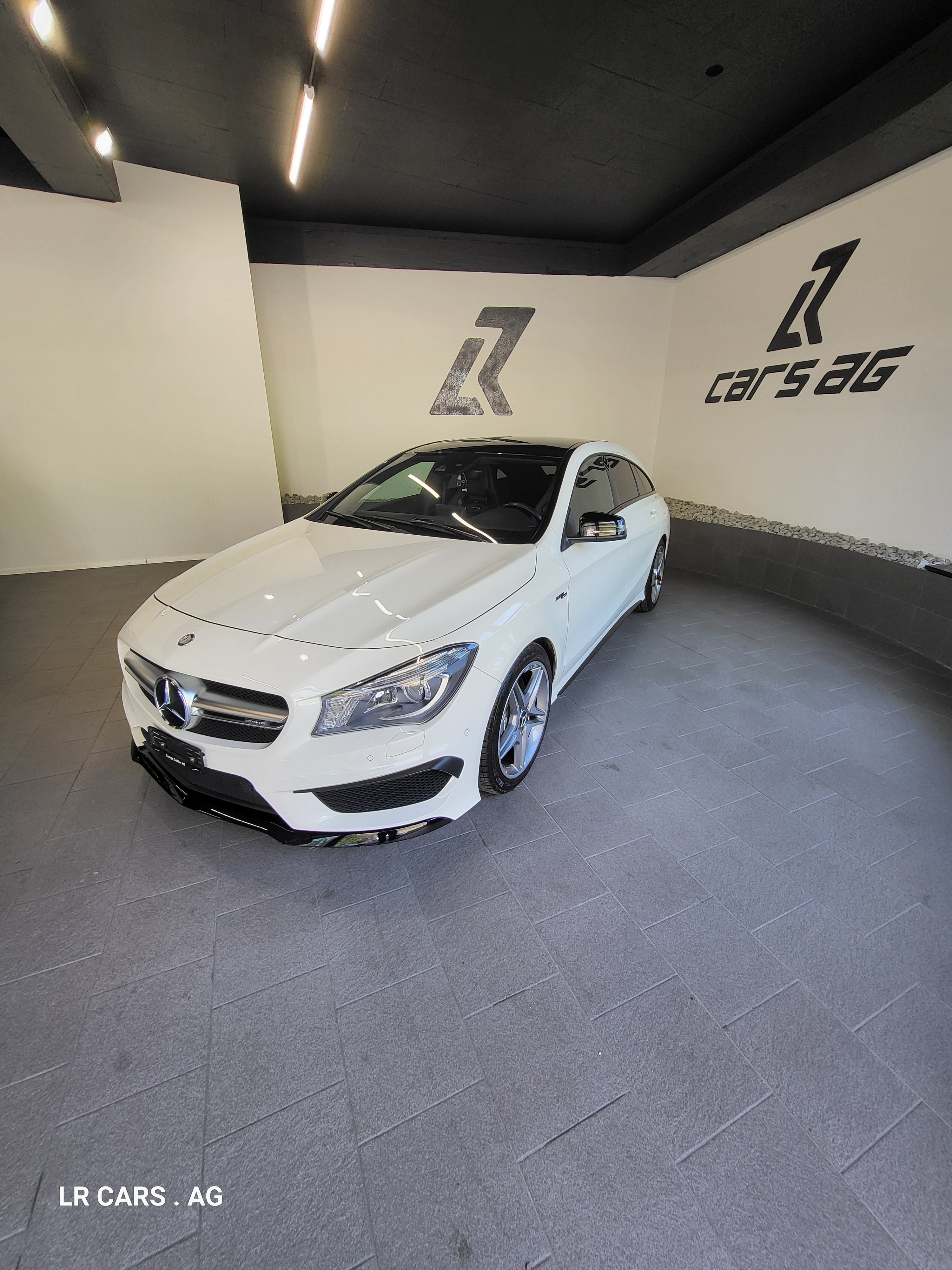 MERCEDES-BENZ CLA Shooting Brake 45 AMG 4Matic Speedshift