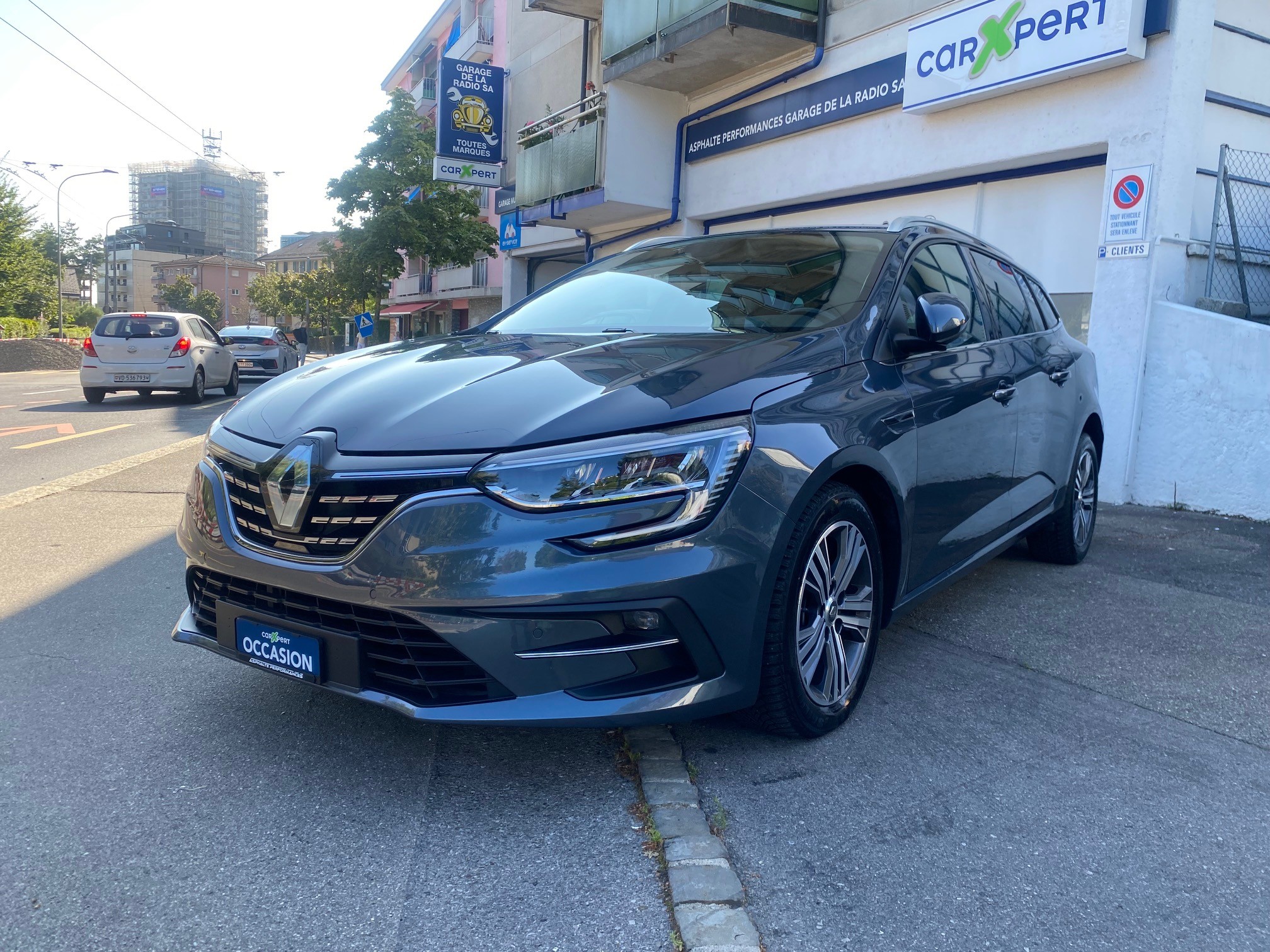 RENAULT Mégane Grandtour 1.3 16V Intens EDC