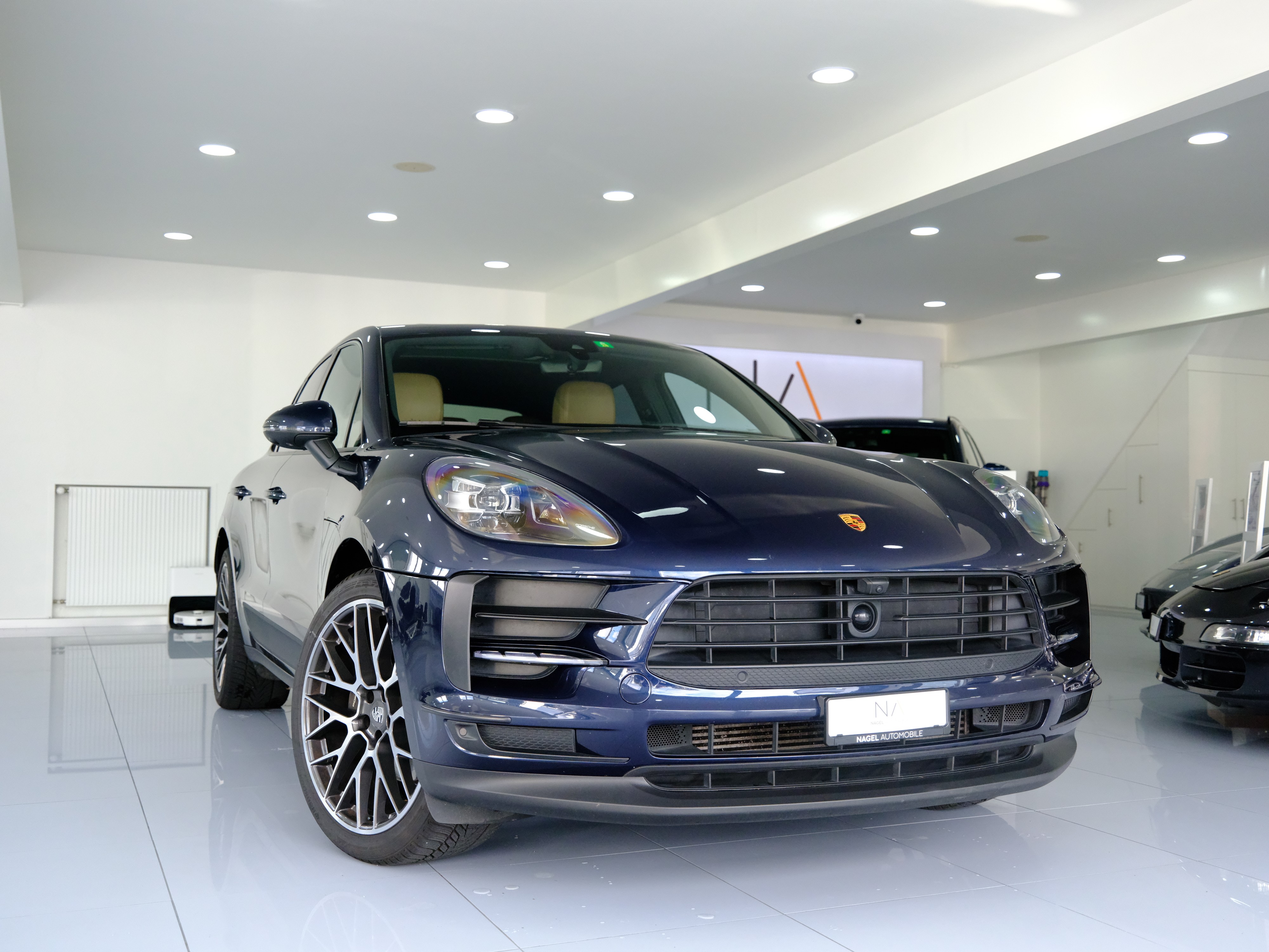 PORSCHE Macan PDK