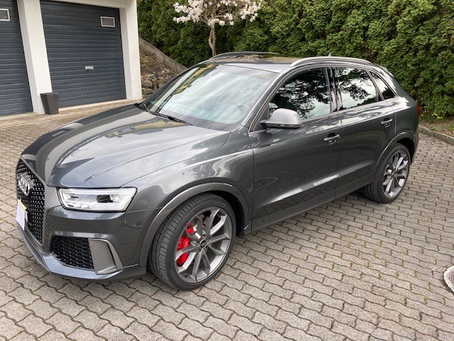 AUDI RS Q3 2.5 TFSI performance quattro S-tronic