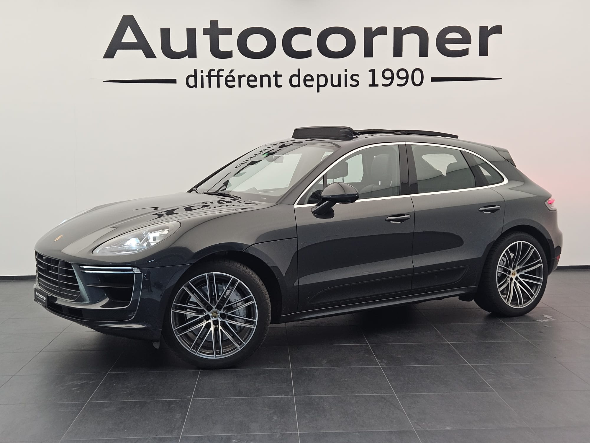 PORSCHE Macan Turbo PDK