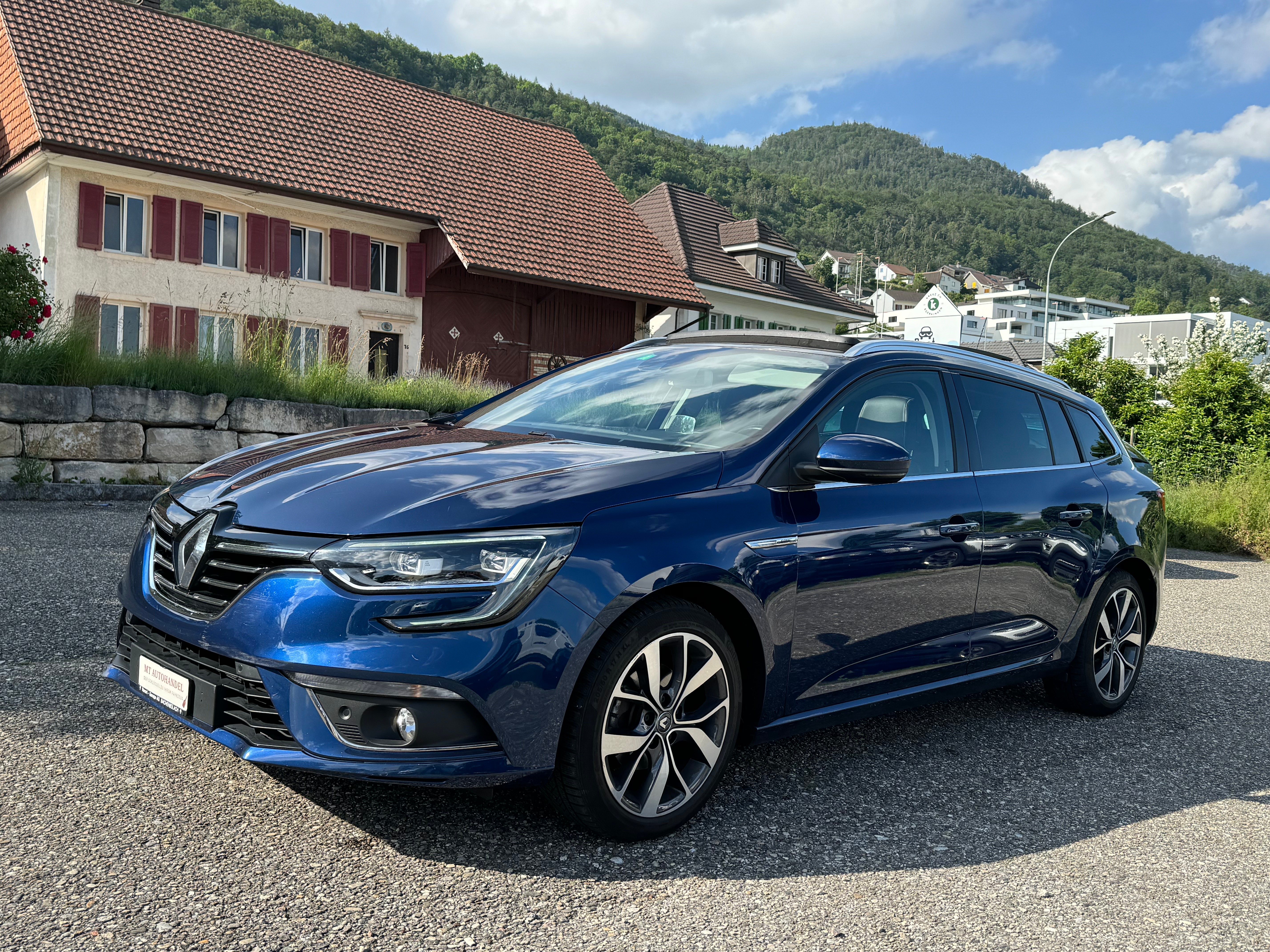 RENAULT Mégane Grandtour 1.2 16V Turbo Bose EDC