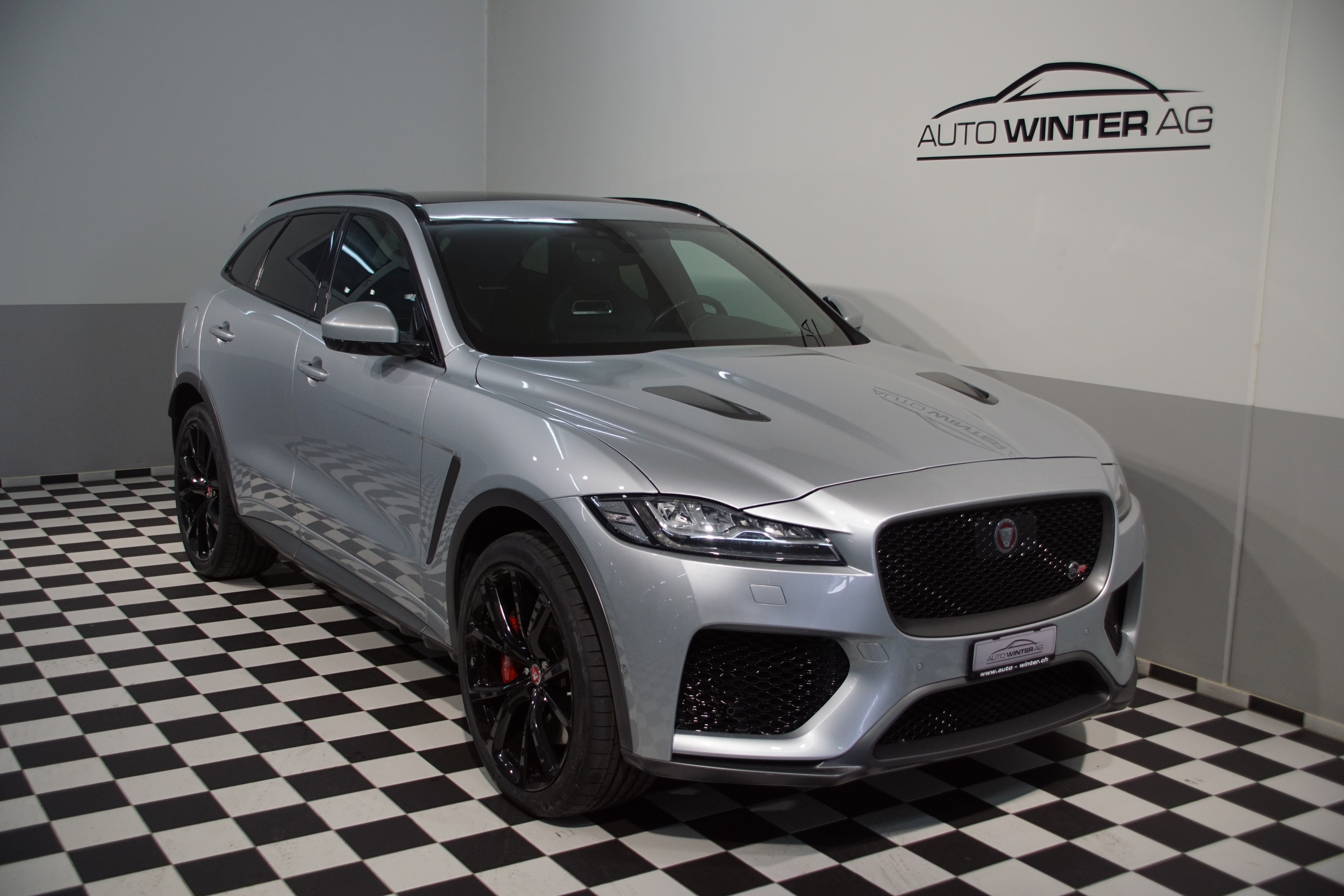 JAGUAR F-Pace 5.0 V8 SVR AWD Automatik