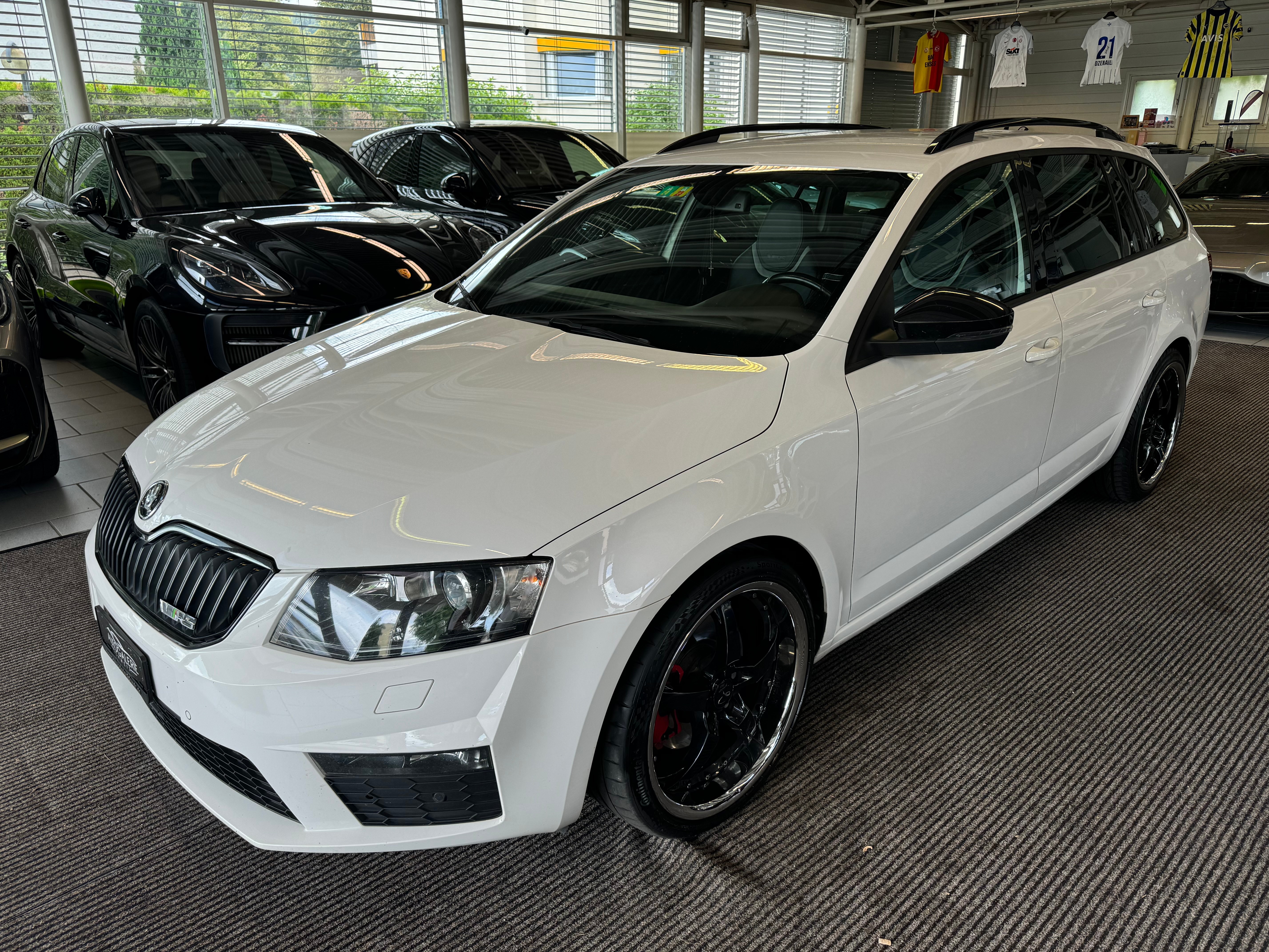 SKODA Octavia Combi 2.0 TDI RS 4x4 DSG | CH Fahrzeug | Zahnriemen & WaPu erneuert | Navi | Standheizung |