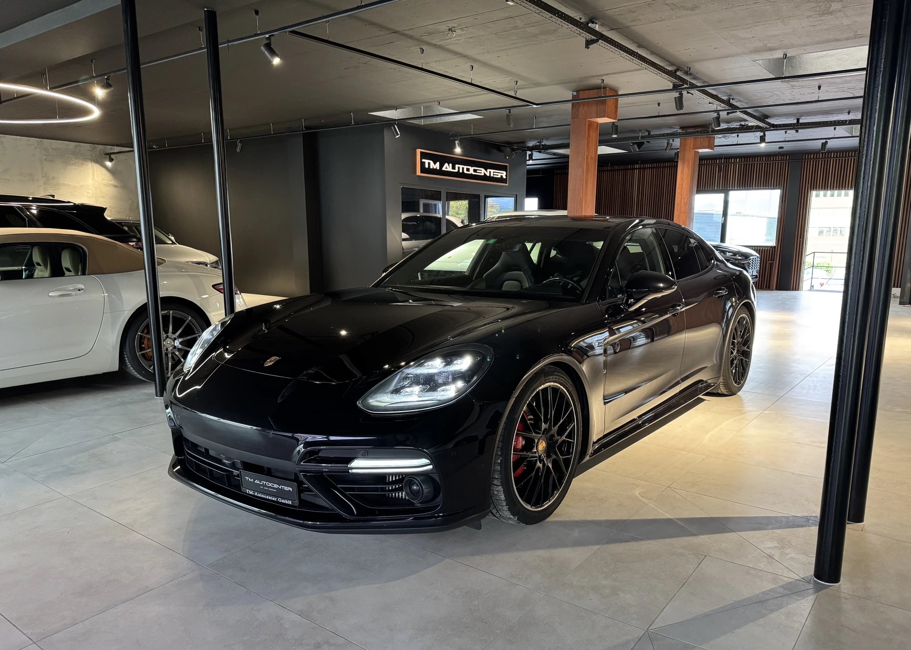 PORSCHE Panamera Turbo PDK