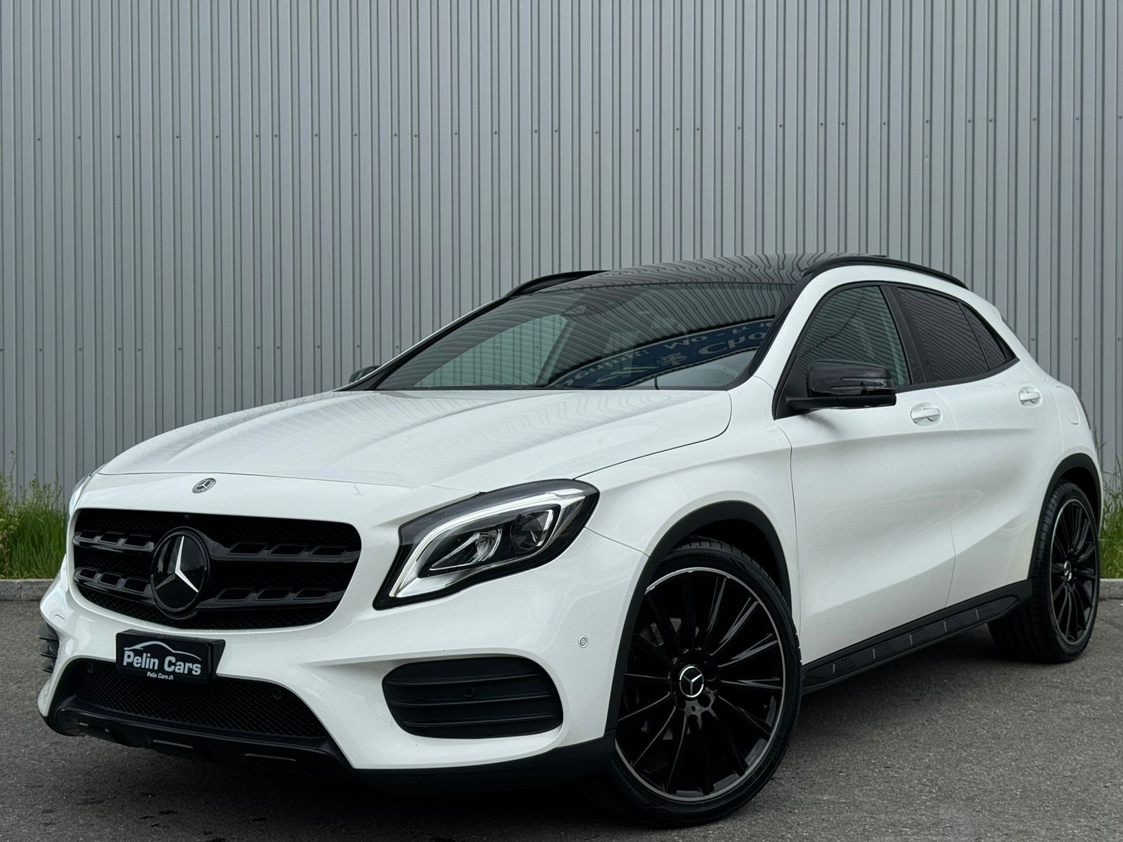 MERCEDES-BENZ GLA 180 AMG Line 7G-Tronic Limited White Performance