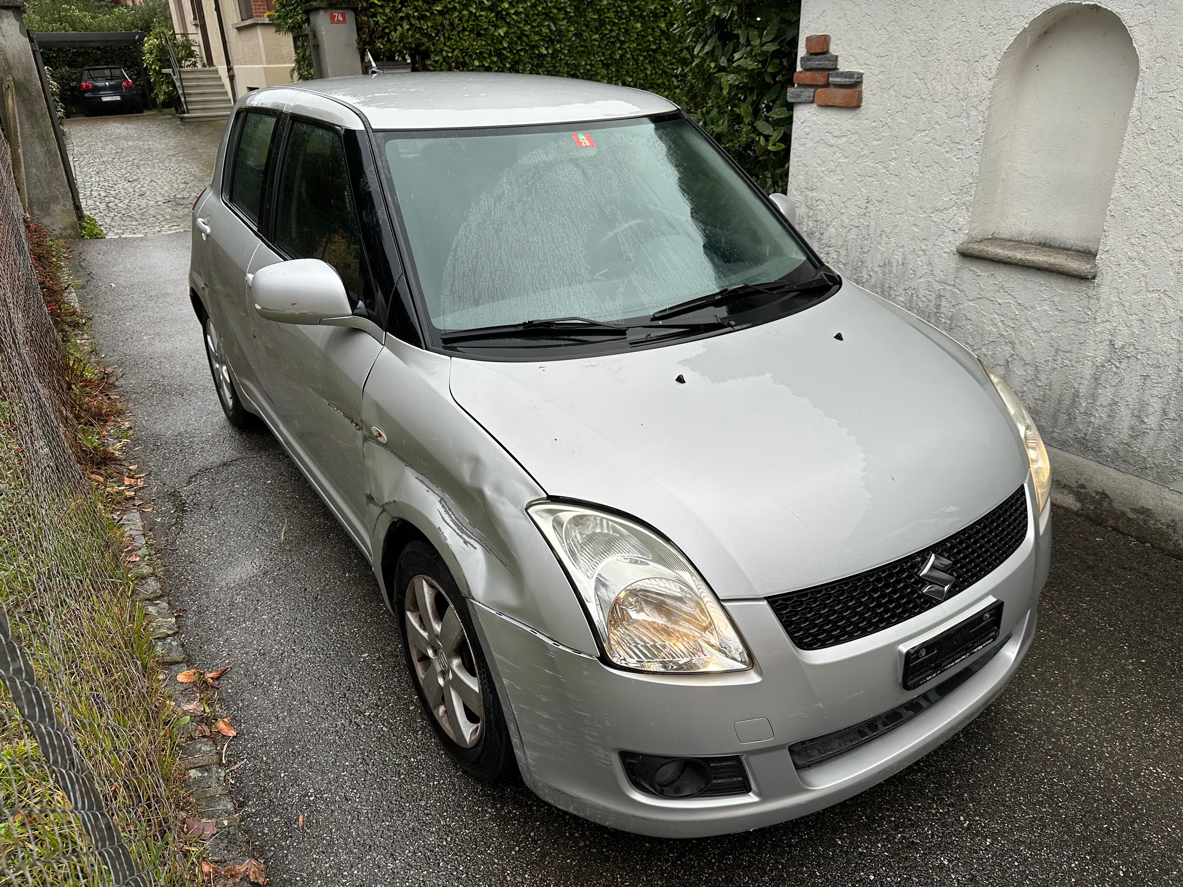 SUZUKI Swift 1.3i 16V GL